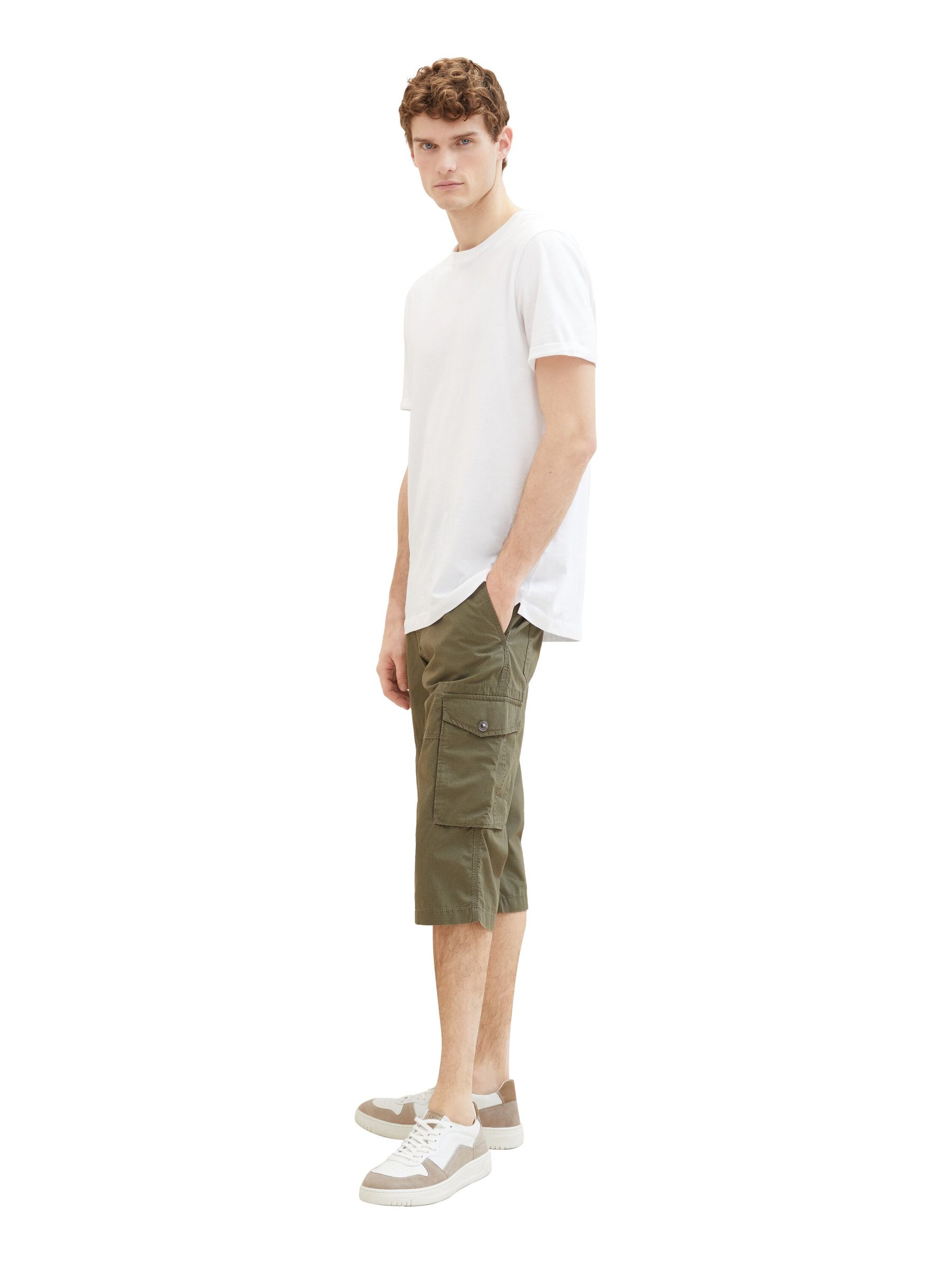 Tom-Tailor_202406_34696_1040225_3.jpg Shorts Max Fit Hose Seitliche Taschen