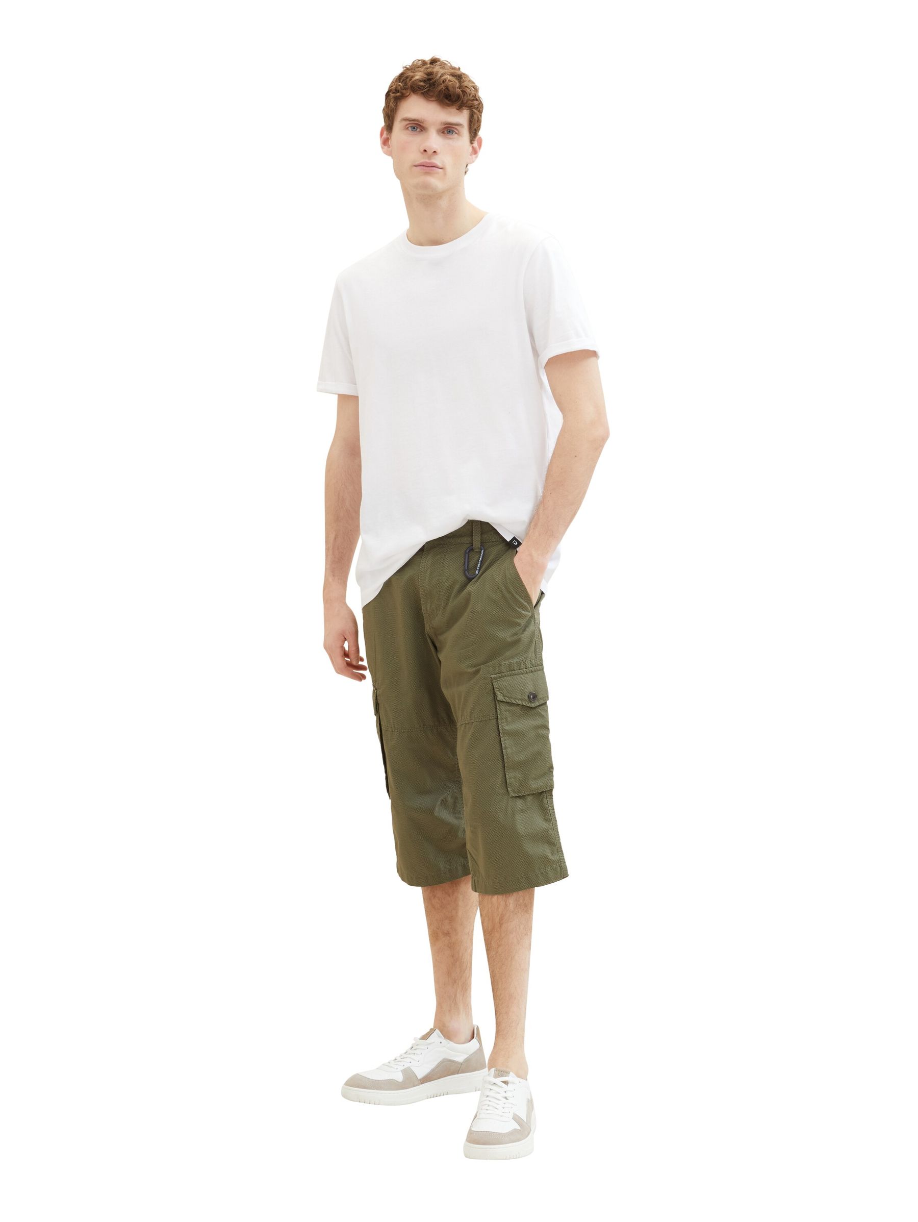 Tom-Tailor_202406_34696_1040225_4.jpg Shorts Max Fit Hose Seitliche Taschen