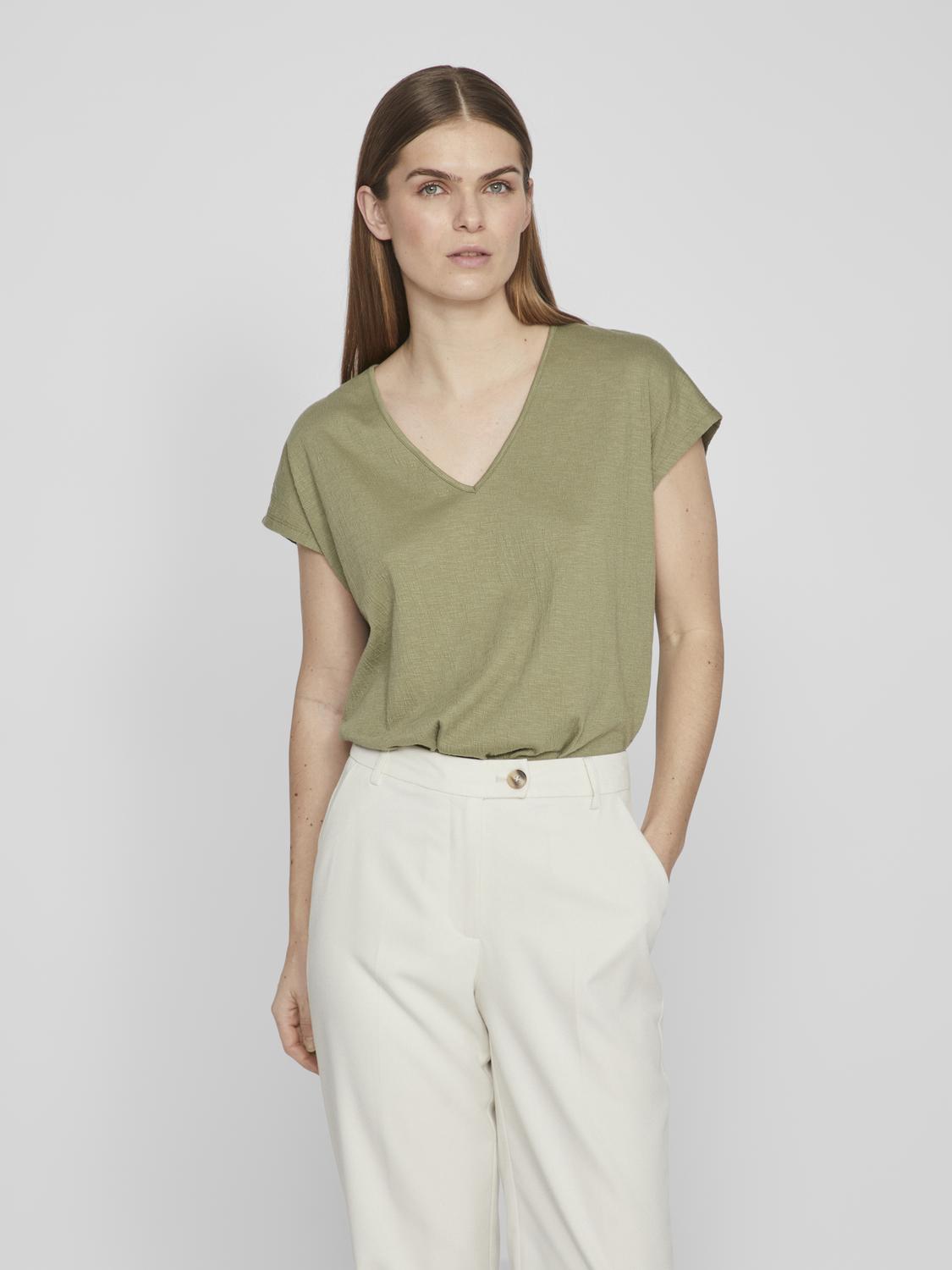 VILA_Springsummer_4518971_14095036_3.jpg Legeres Blusen Shirt mit Spitzen Details V-Ausschnitt Modisches Kurzarm Top