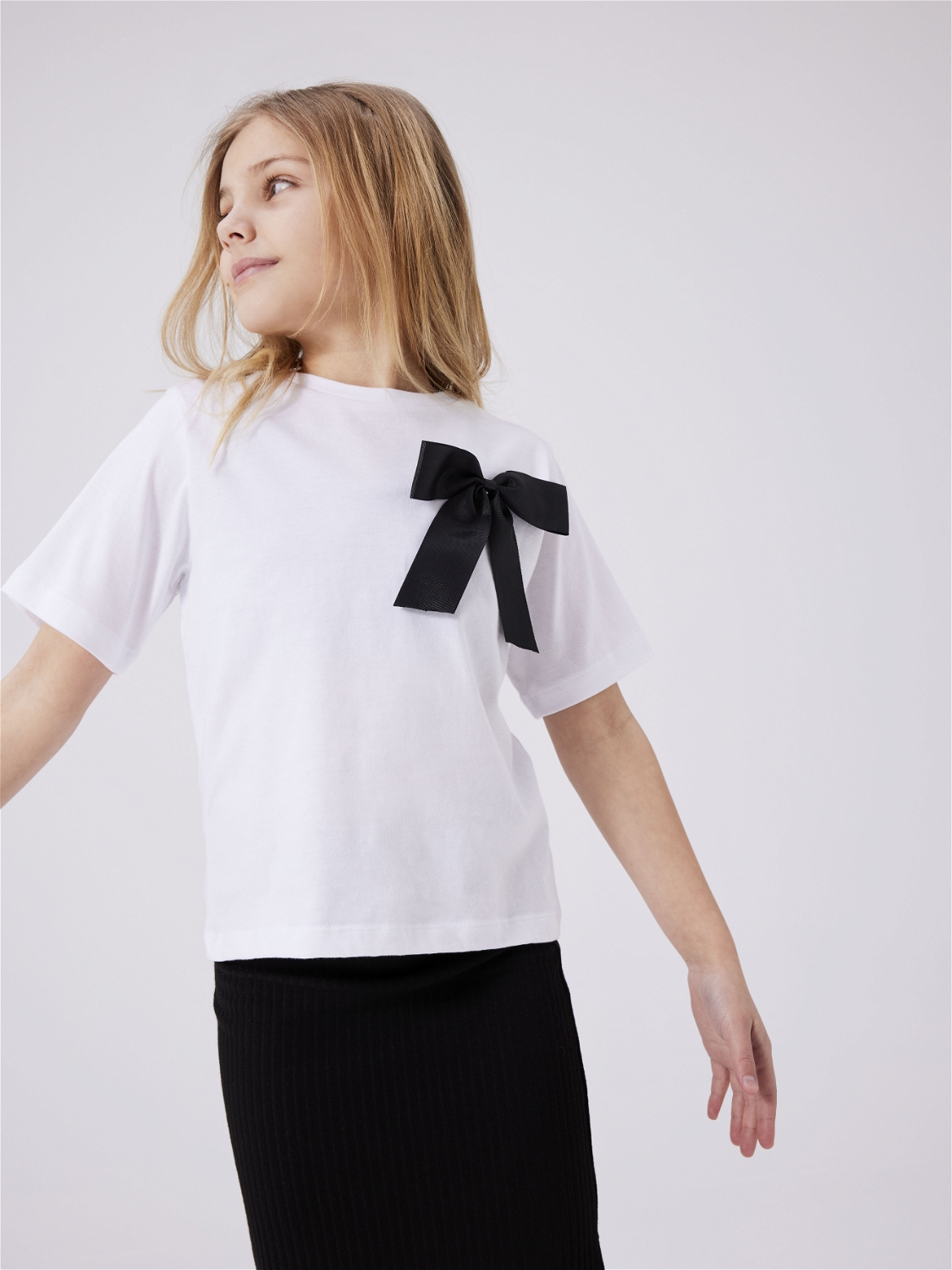 NAME-IT_SpringSummer2024_4692412_13239908_5.jpg T-Shirt Schleifendetails Rundhals Kurzarm