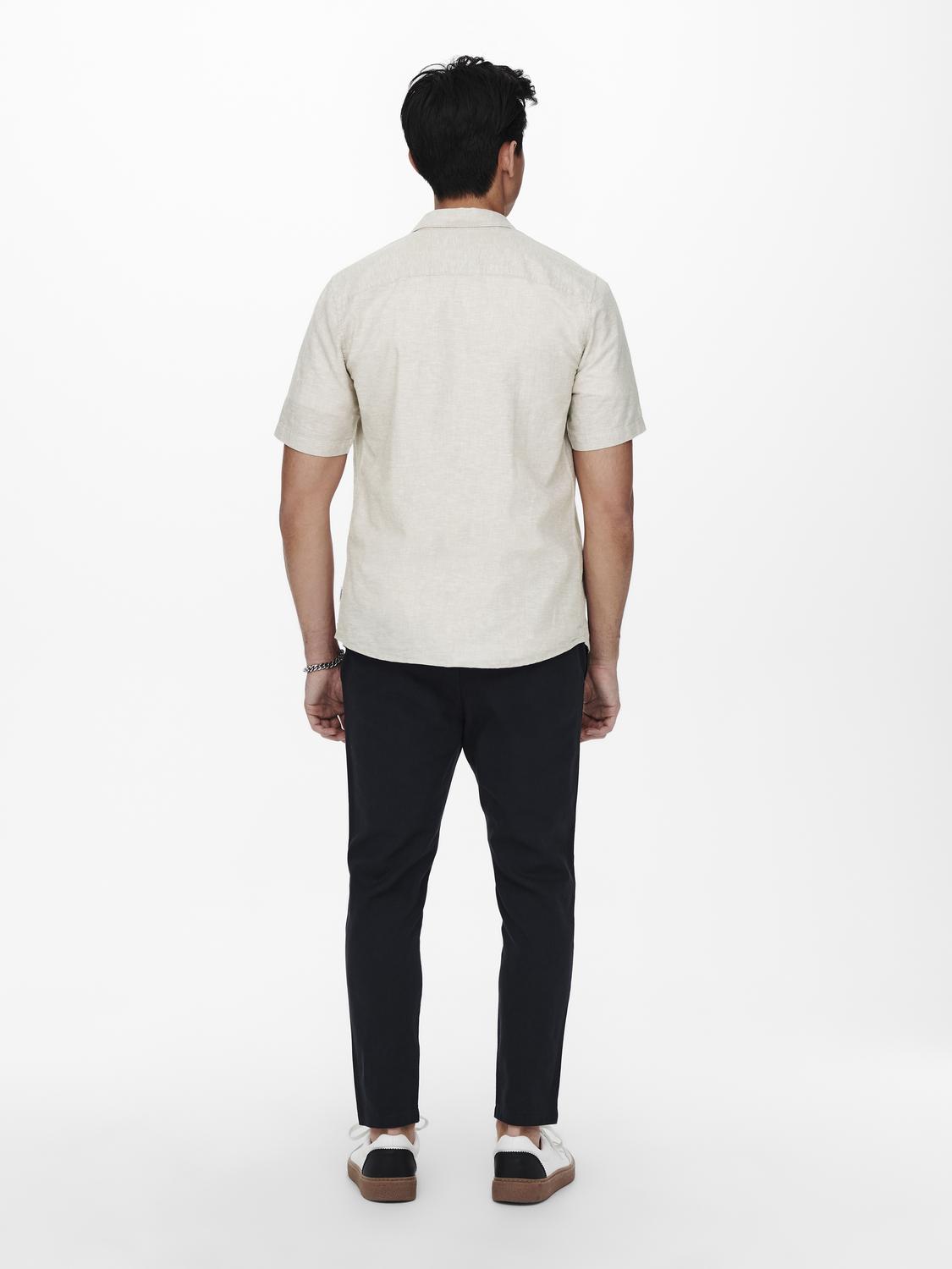 ONLY&SONS_SpringSummer2022_3324831_22009885_4.jpg Hemd Kurzarm Slim Fit Hemdkragen