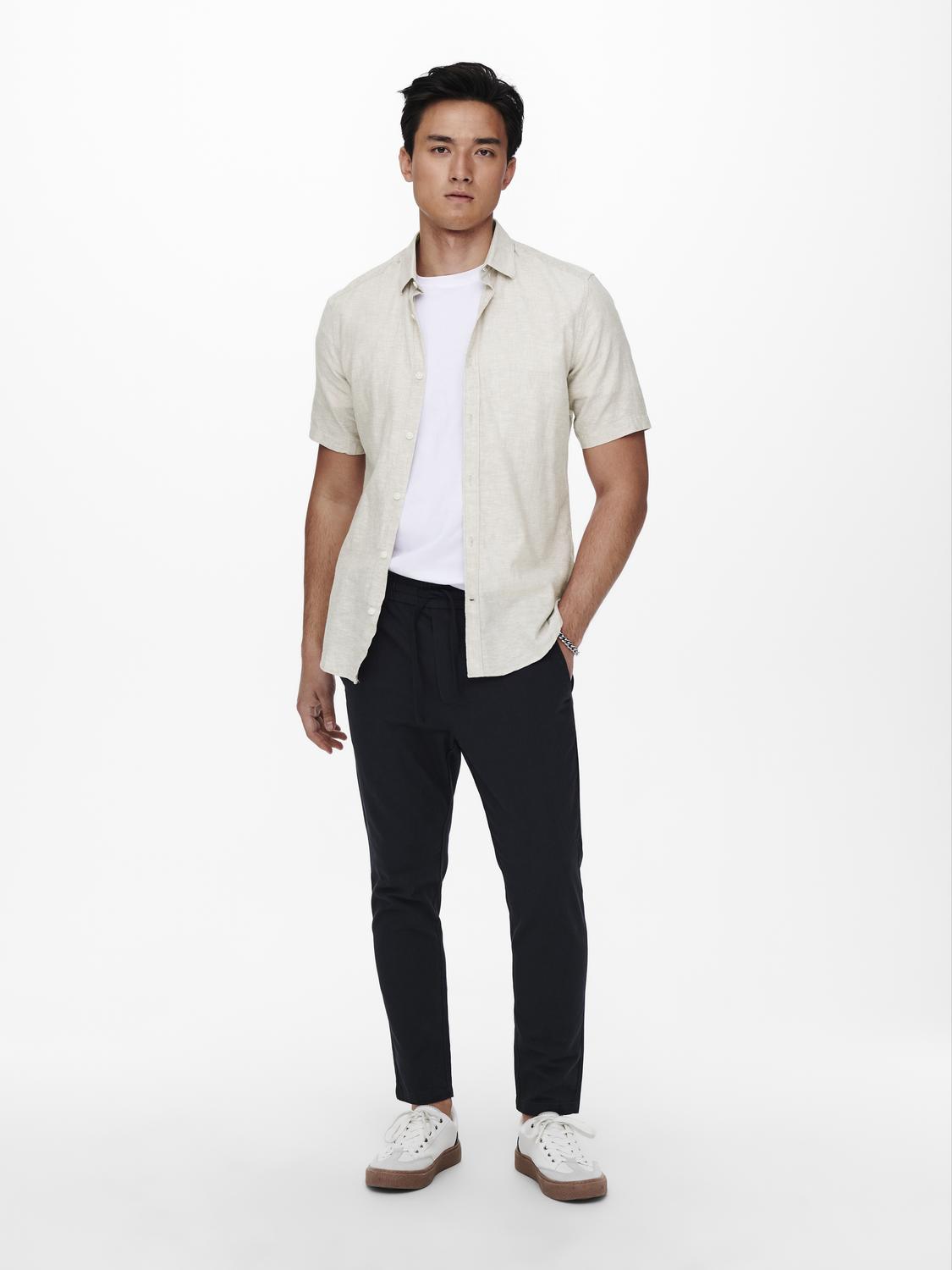 ONLY&SONS_SpringSummer2022_3324831_22009885_5.jpg Hemd Kurzarm Slim Fit Hemdkragen