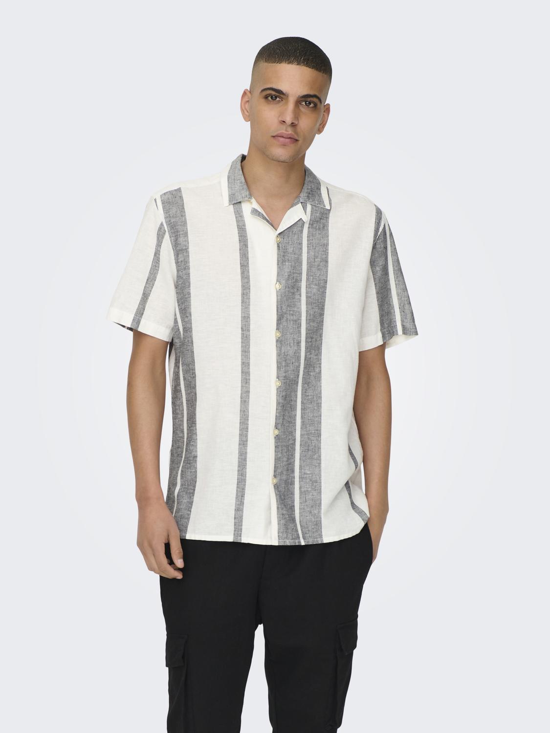 ONLY&SONS_SpringSummer2024_4219213_22026109_3.jpg Hemd Kurzarm Resort Kragen Knopfleiste