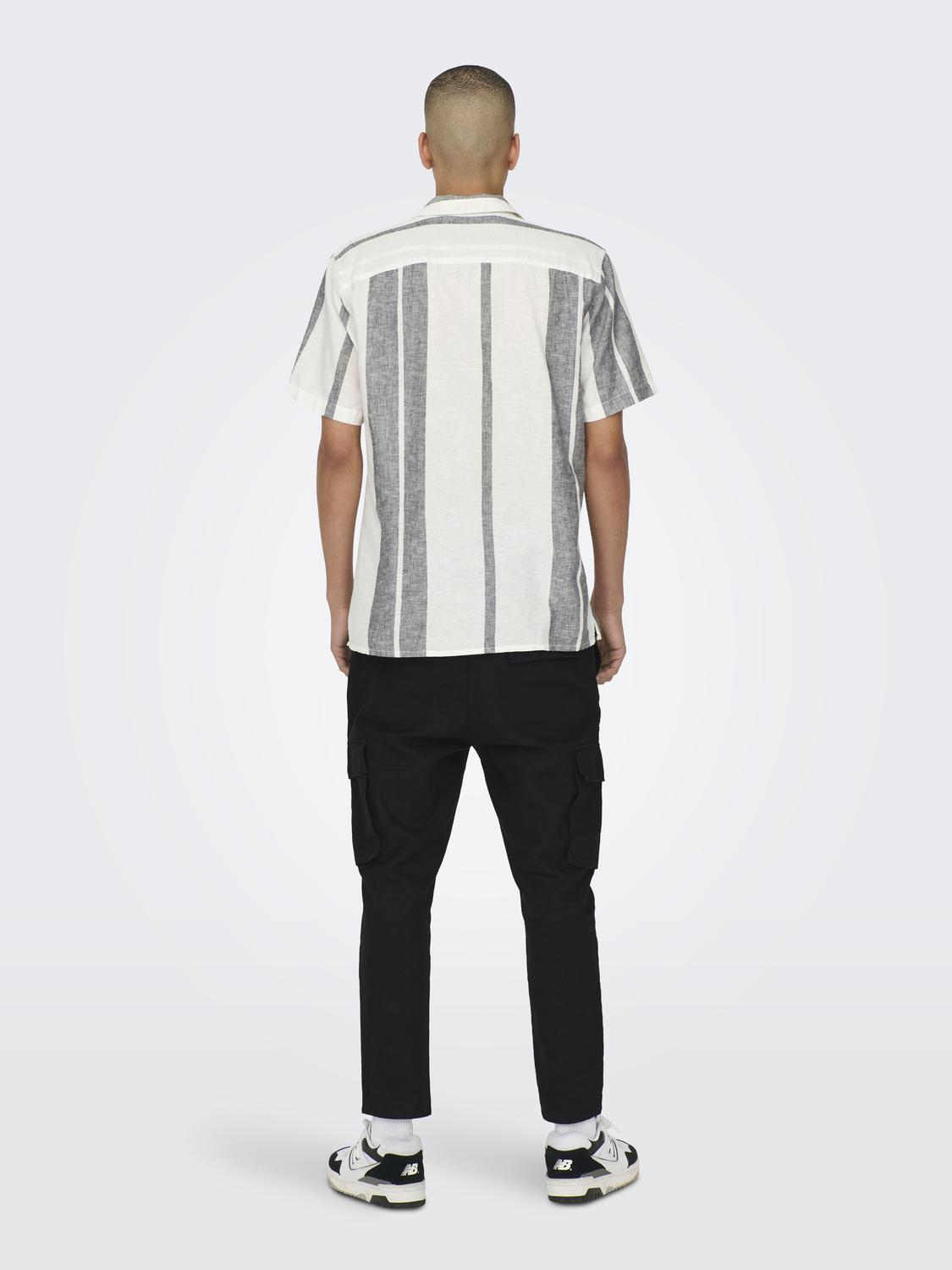 ONLY&SONS_SpringSummer2024_4219213_22026109_4.jpg Hemd Kurzarm Resort Kragen Knopfleiste