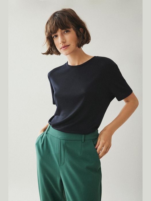T-Shirt Rundhals Enger Schnitt Kurzarm, Farbe: Schwarz