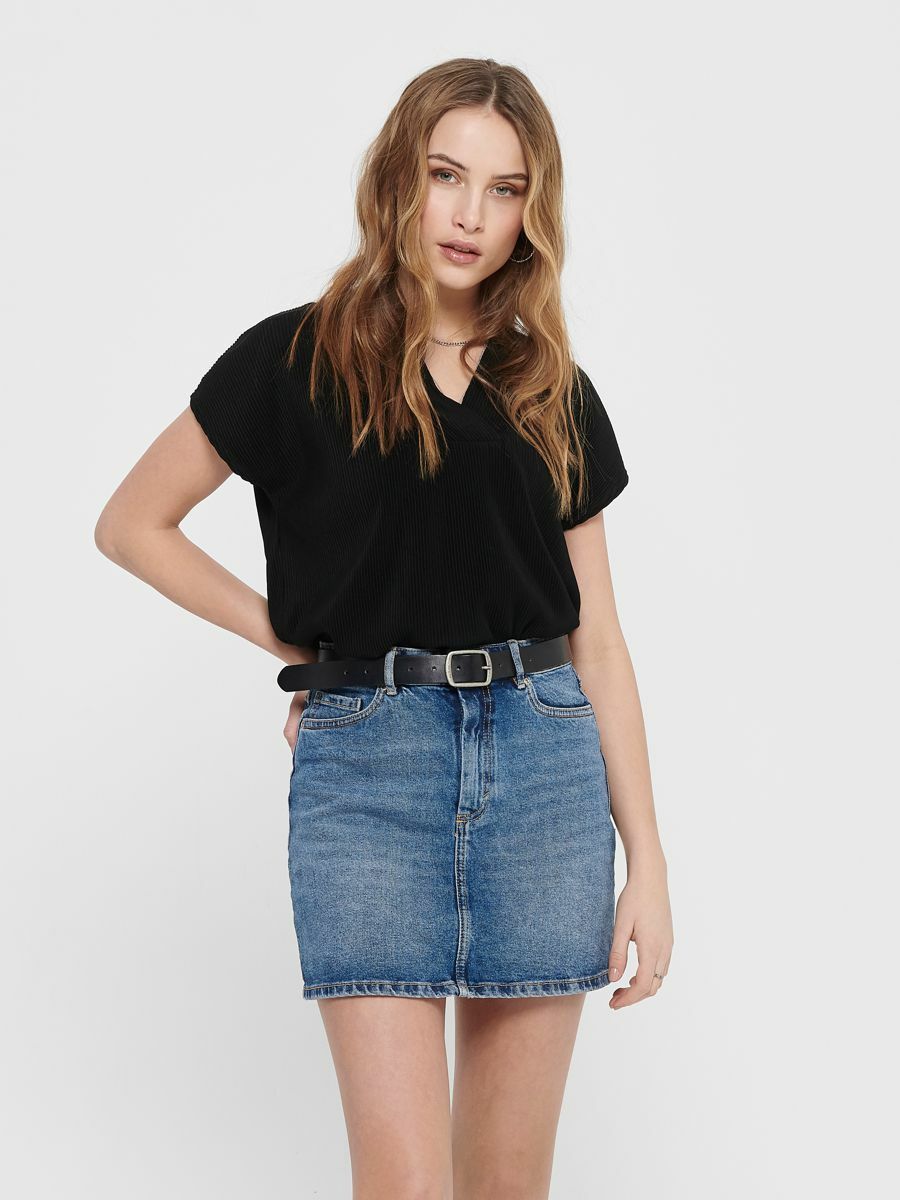 JDY_SpringSummer2020_black_15205082_3.jpg Bluse Regular Fit V-Ausschnitt Kurzarm Basic