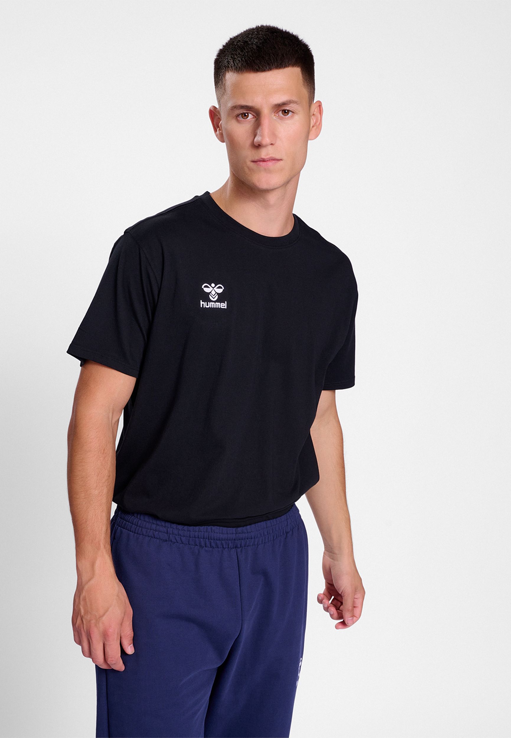 T-Shirt Rundhalsausschnitt gesticktes Logo Regular fit T-Shirt Rundhalsausschnitt gesticktes Logo Regular fit