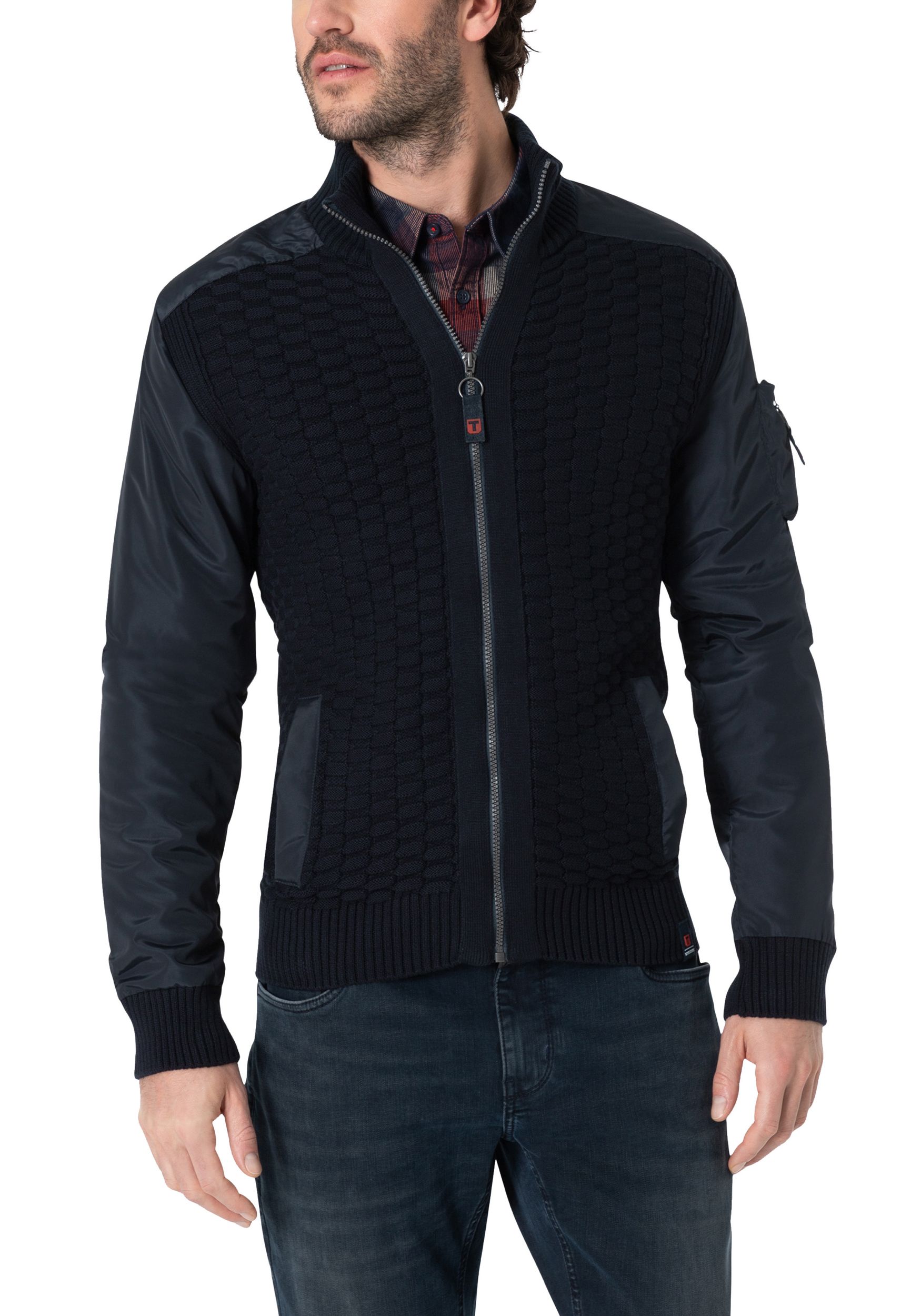TIMEZONE-Gmb_FW24_3917_29-10077-01-9334_3.jpg Strick-Bomberjacke 3D-Schachbrettmuster Turtleneck