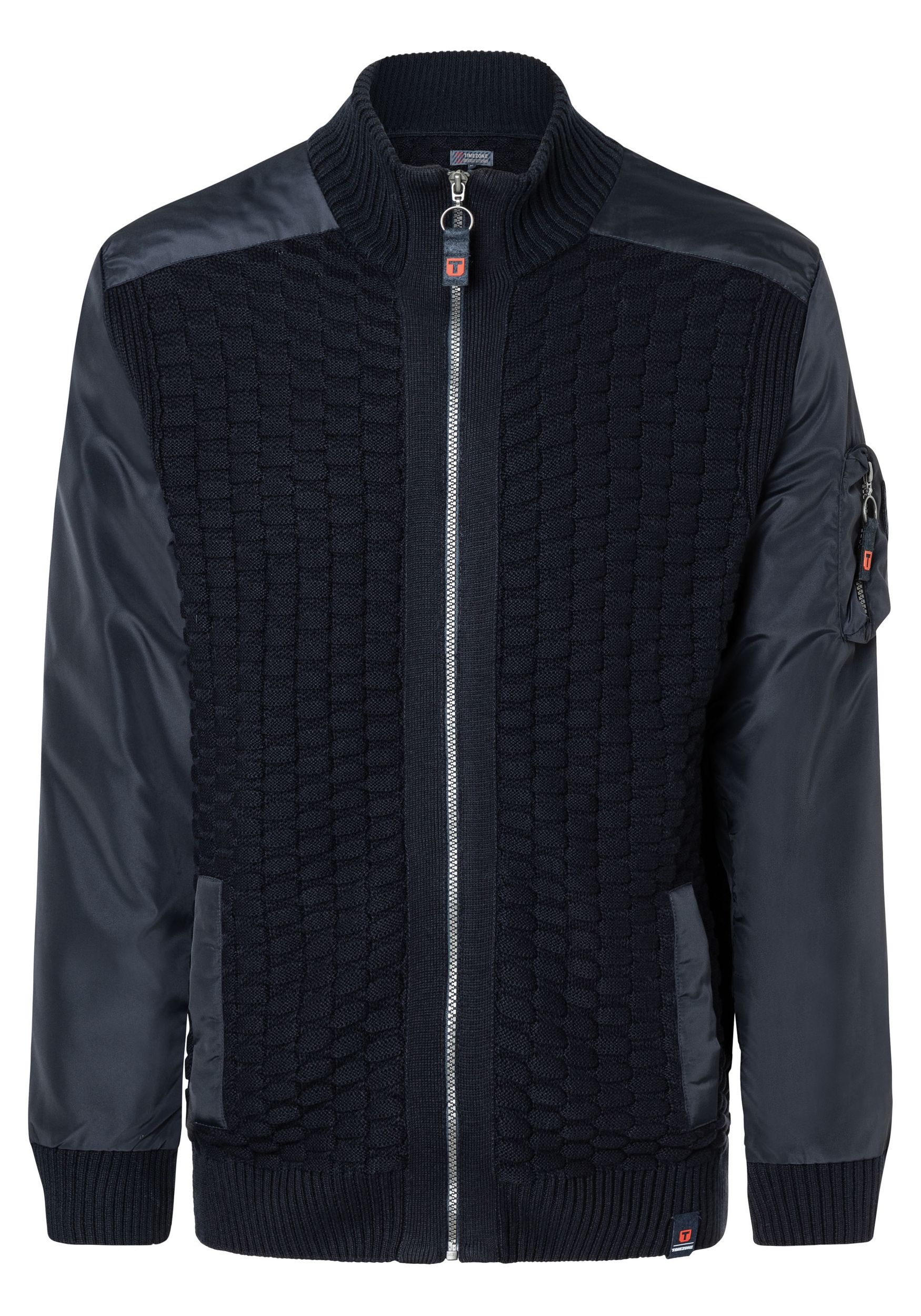 TIMEZONE-Gmb_FW24_3917_29-10077-01-9334.jpg Strick-Bomberjacke 3D-Schachbrettmuster Turtleneck