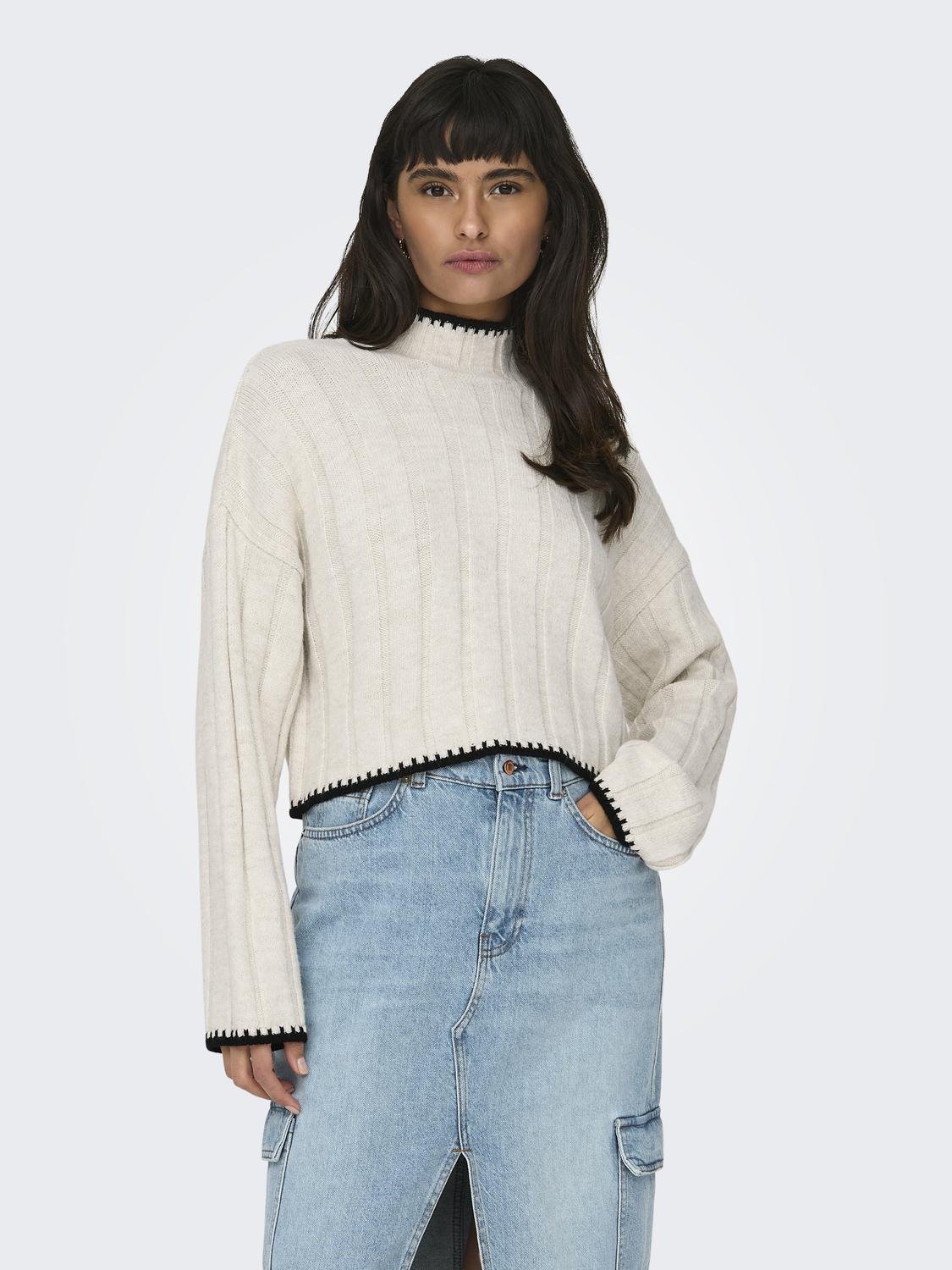 ONLY_FallWinter2023_4565490_15329963_3.jpg Strickpullover gerippt Langarm kurz tiefe Schultern