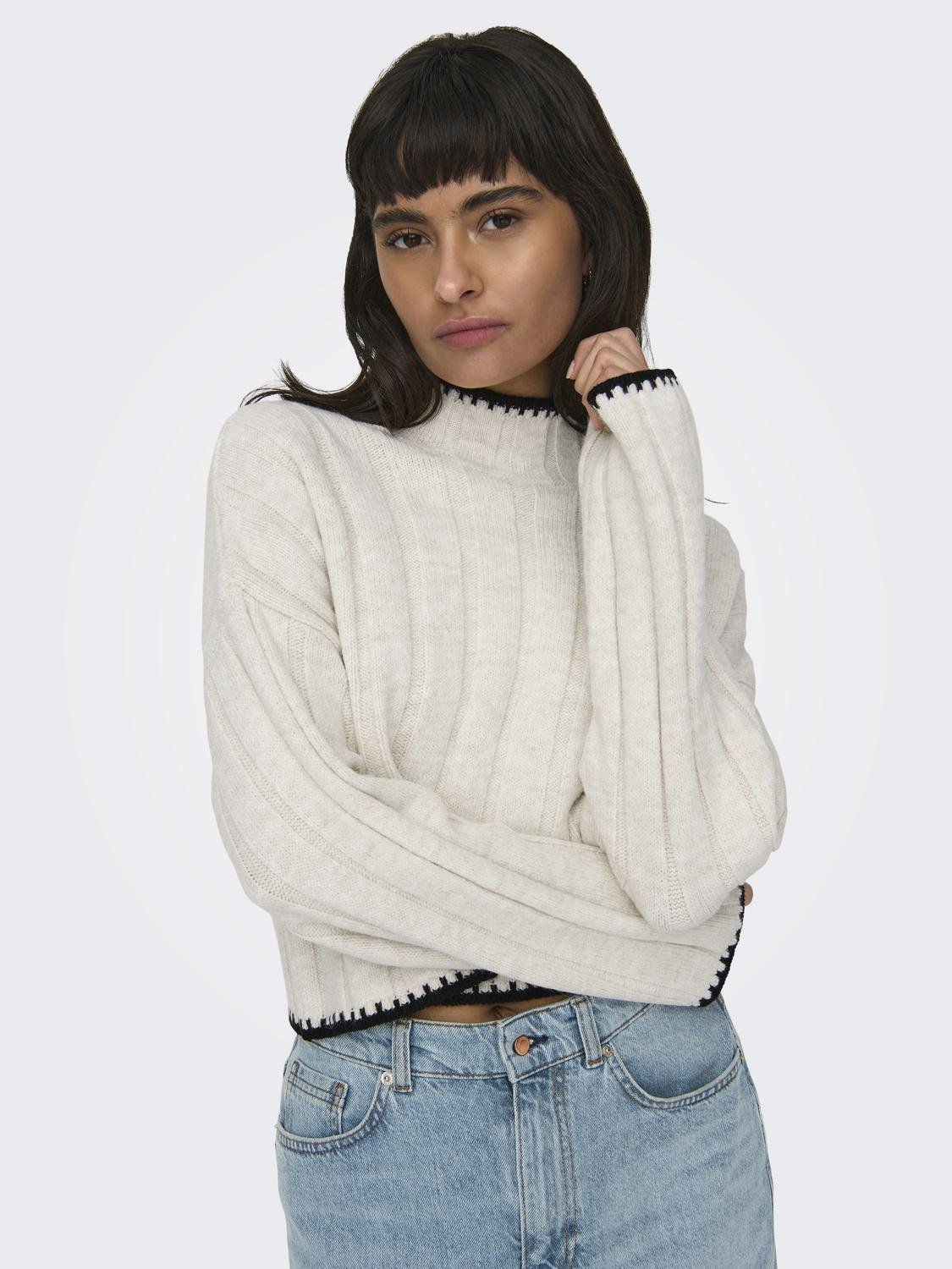 ONLY_FallWinter2023_4565490_15329963_7.jpg Strickpullover gerippt Langarm kurz tiefe Schultern
