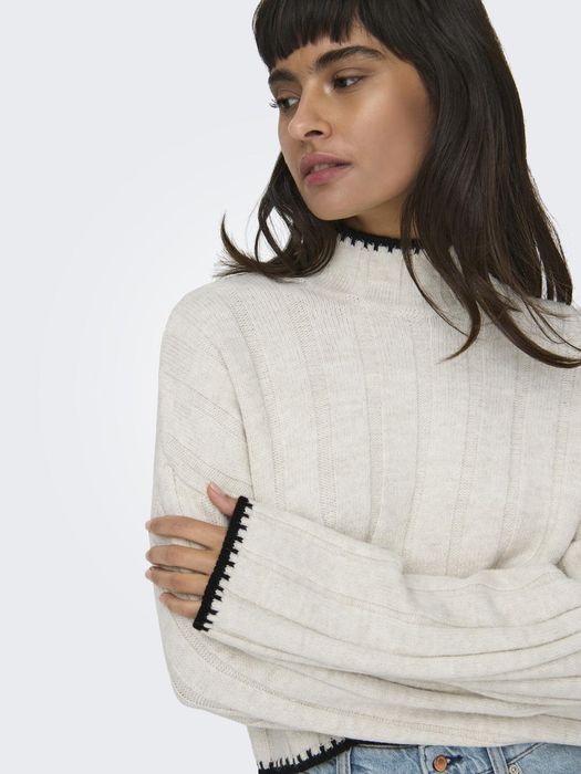 Only Strickpullover gerippt Langarm kurz tiefe Schultern – Weiß, Bild 4