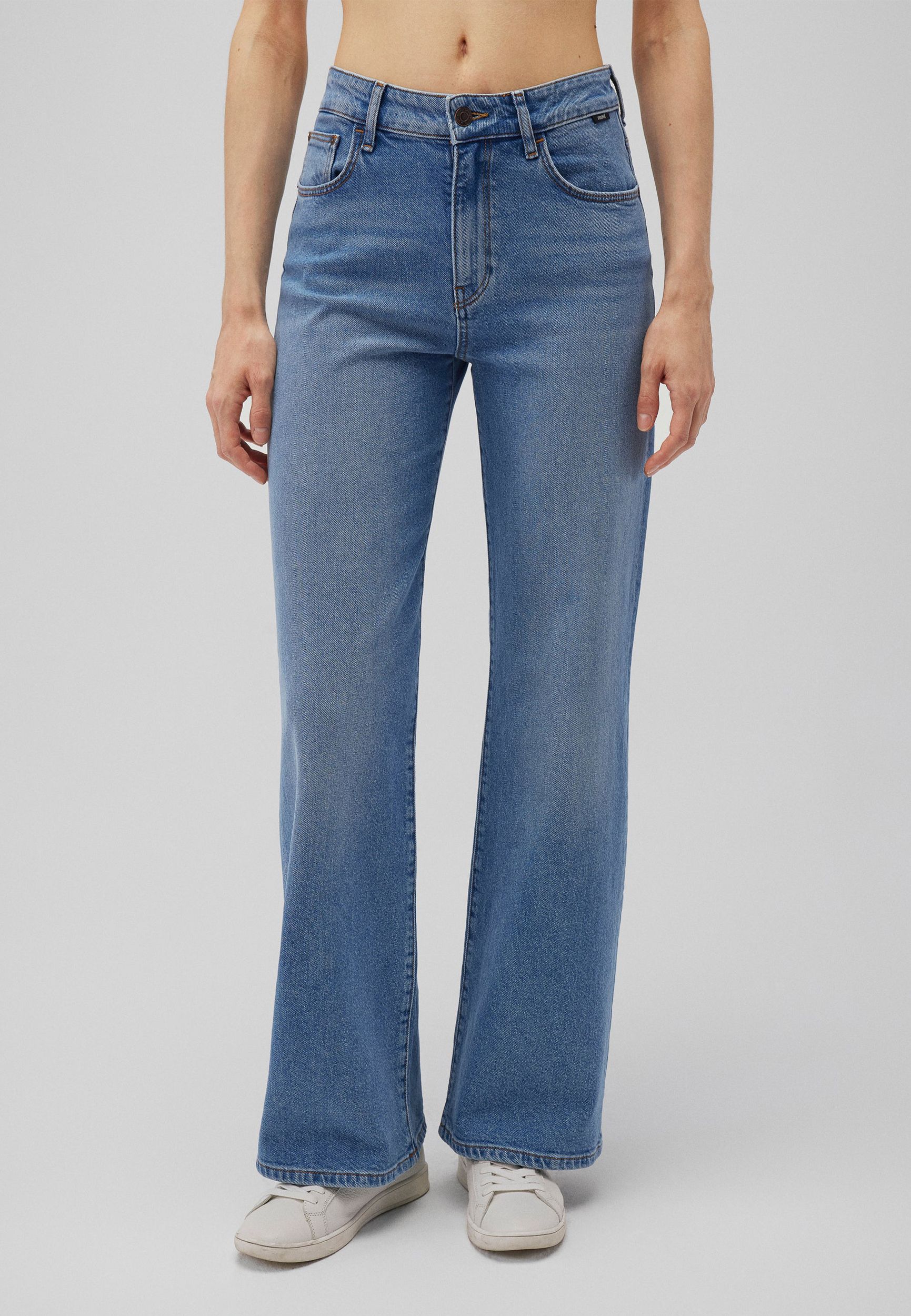 Jeans Loose Fit High-Rise Wide Leg 5-Pocket Malibu Jeans Loose Fit High-Rise Wide Leg 5-Pocket Malibu