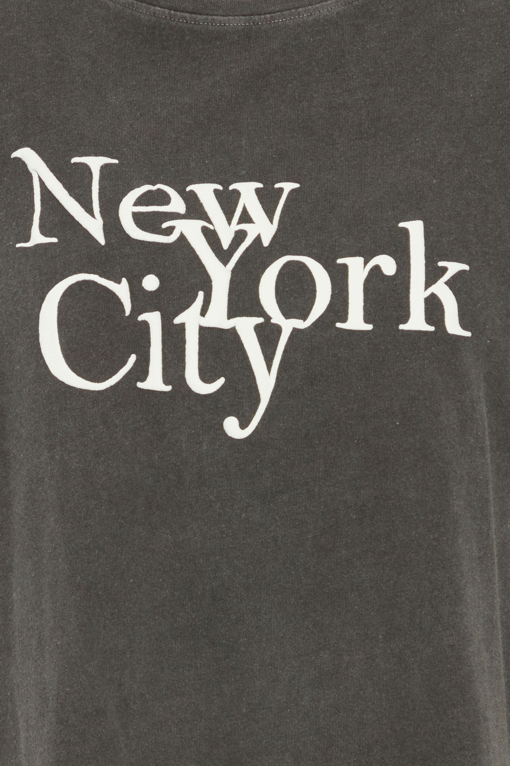 byoung_MA-2024_190201_20815687-190201_3.jpg T-Shirt Relaxed Fit NYC Print Weich Lässig