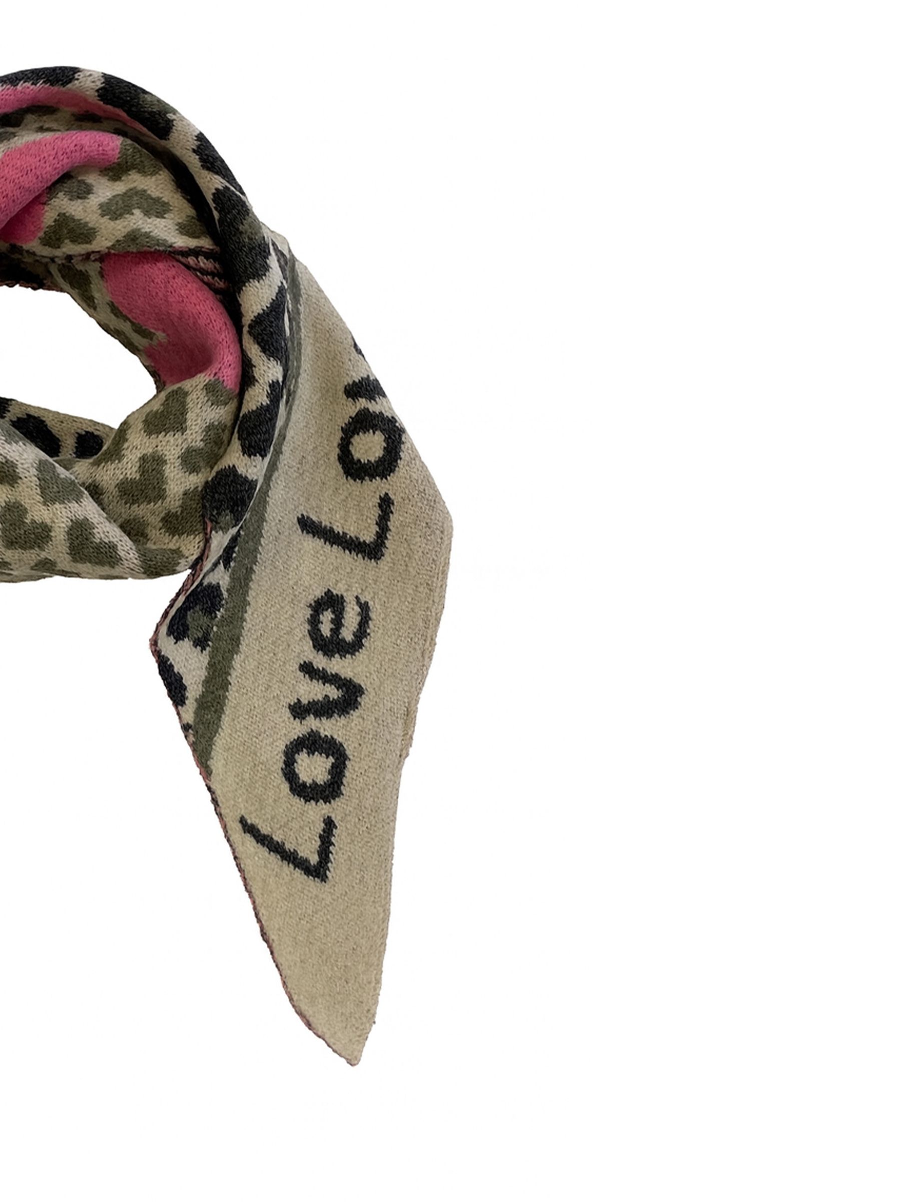 Leopardenmuster Dreieckstuch Animal Love mit cozy Oberfläche Leopardenmuster Dreieckstuch Animal Love mit cozy Oberfläche