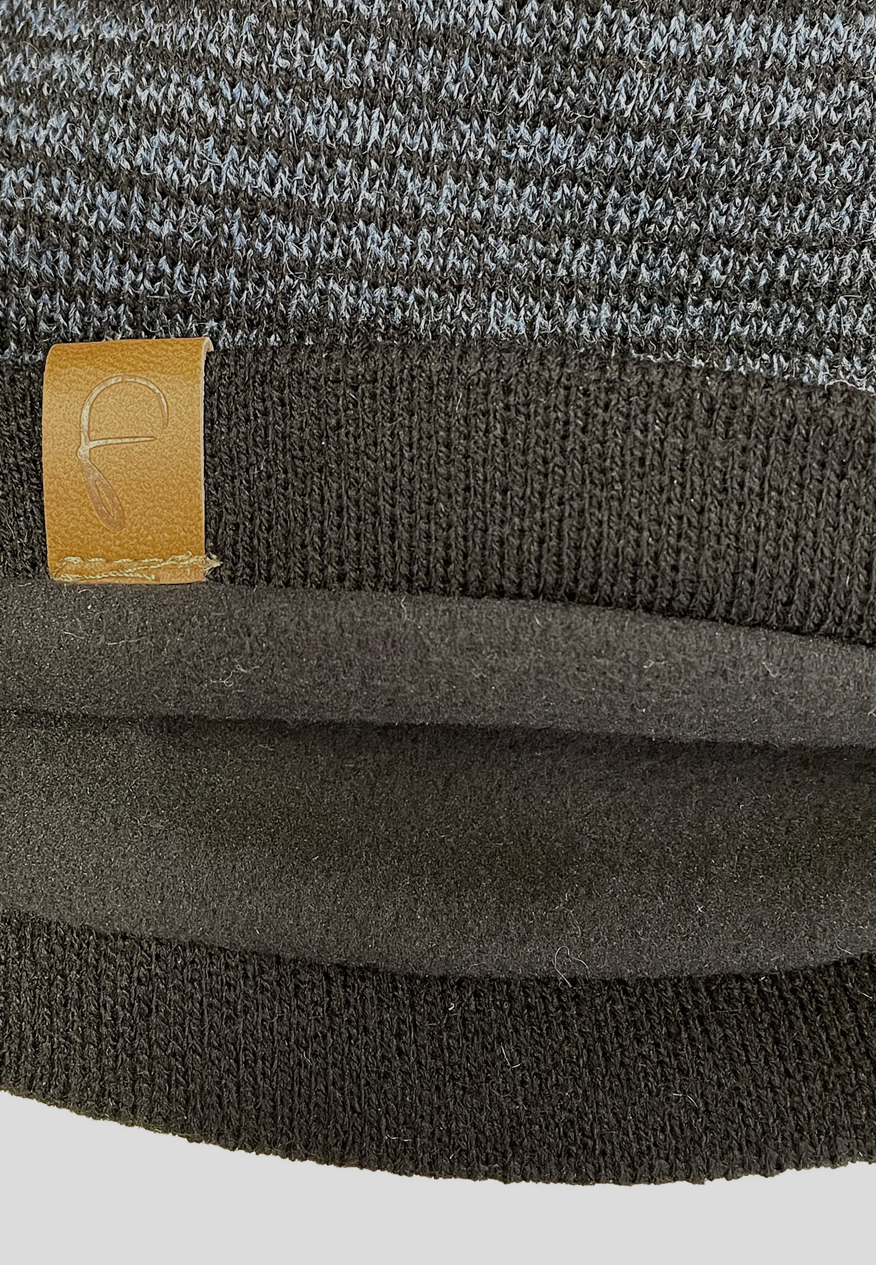 Strick Beanie mit glatter Oberfläche und Thermo-Fleece Strick Beanie mit glatter Oberfläche und Thermo-Fleece