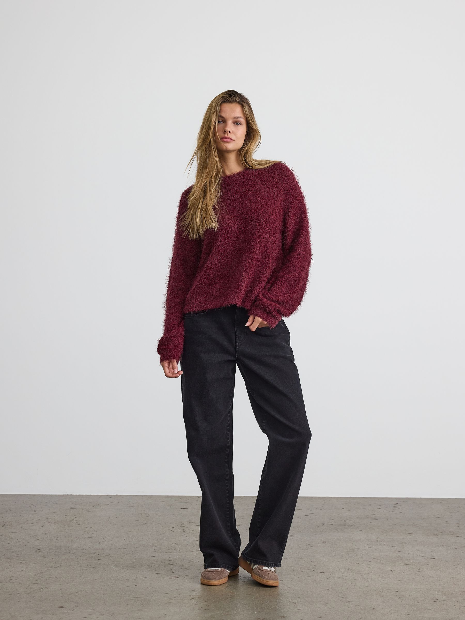NOISY-MAY_NOOS2025_4866505_27029424_8.jpg Strickpullover Relaxed Fit flauschiger Stoff