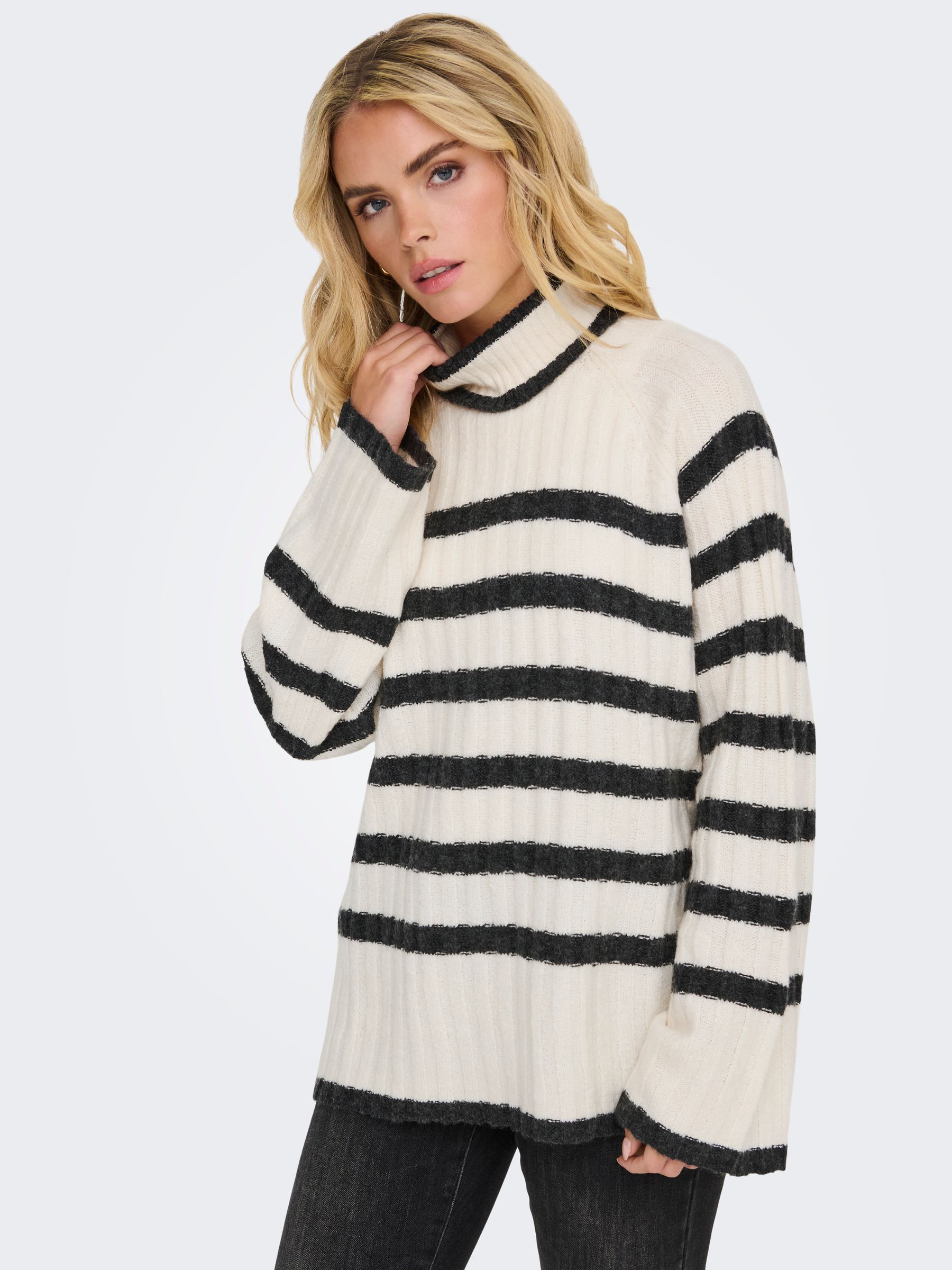 JDY_Autumnwinter_4475830_15321001_7.jpg Pullover Knit it Rollkragen Langarm Lang