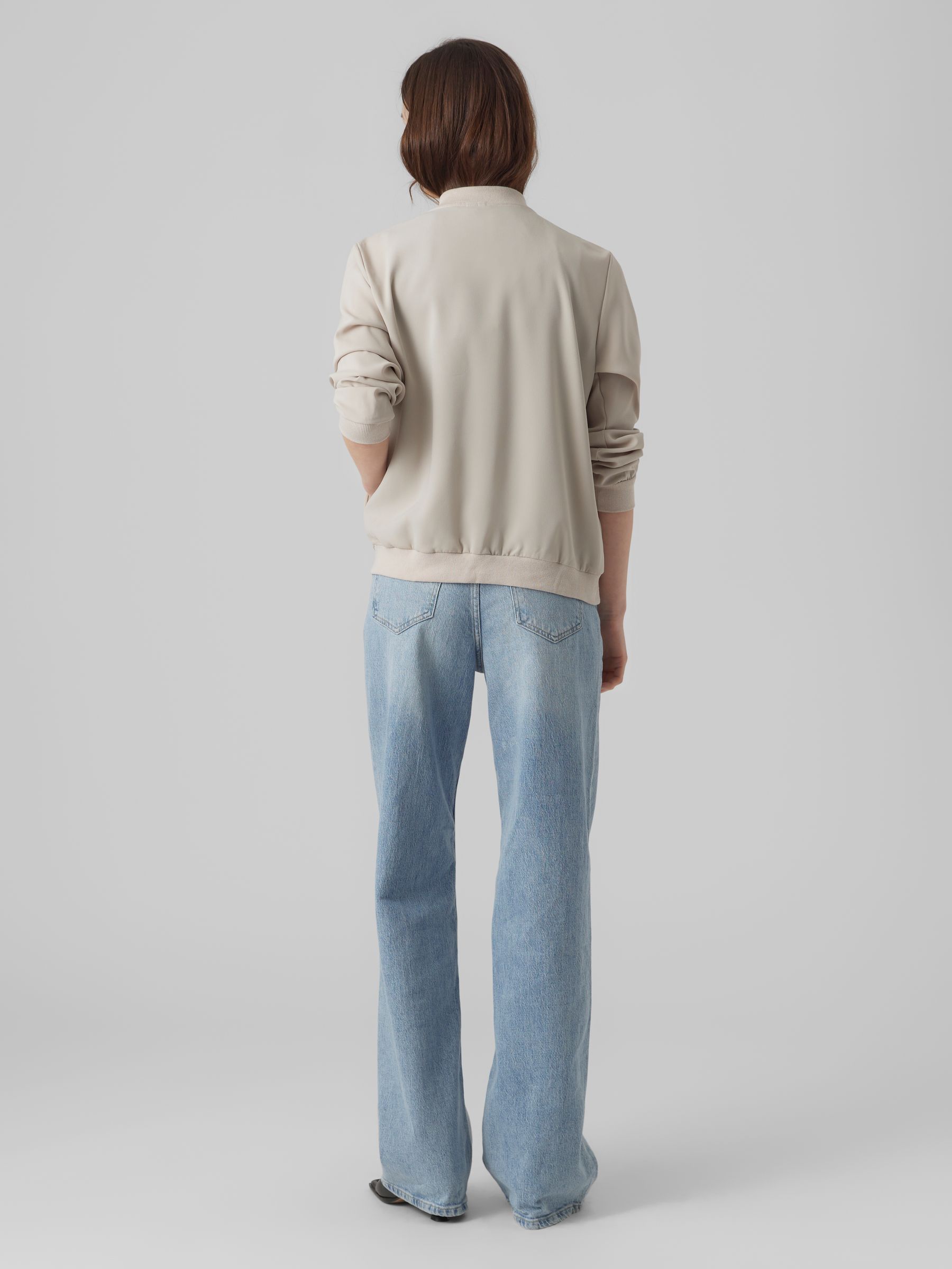 VERO-MODA_FallWinter2020_4295458_10245734_6.jpg Leichte Bomber Jacke für Alltagslook Dünner Blouson