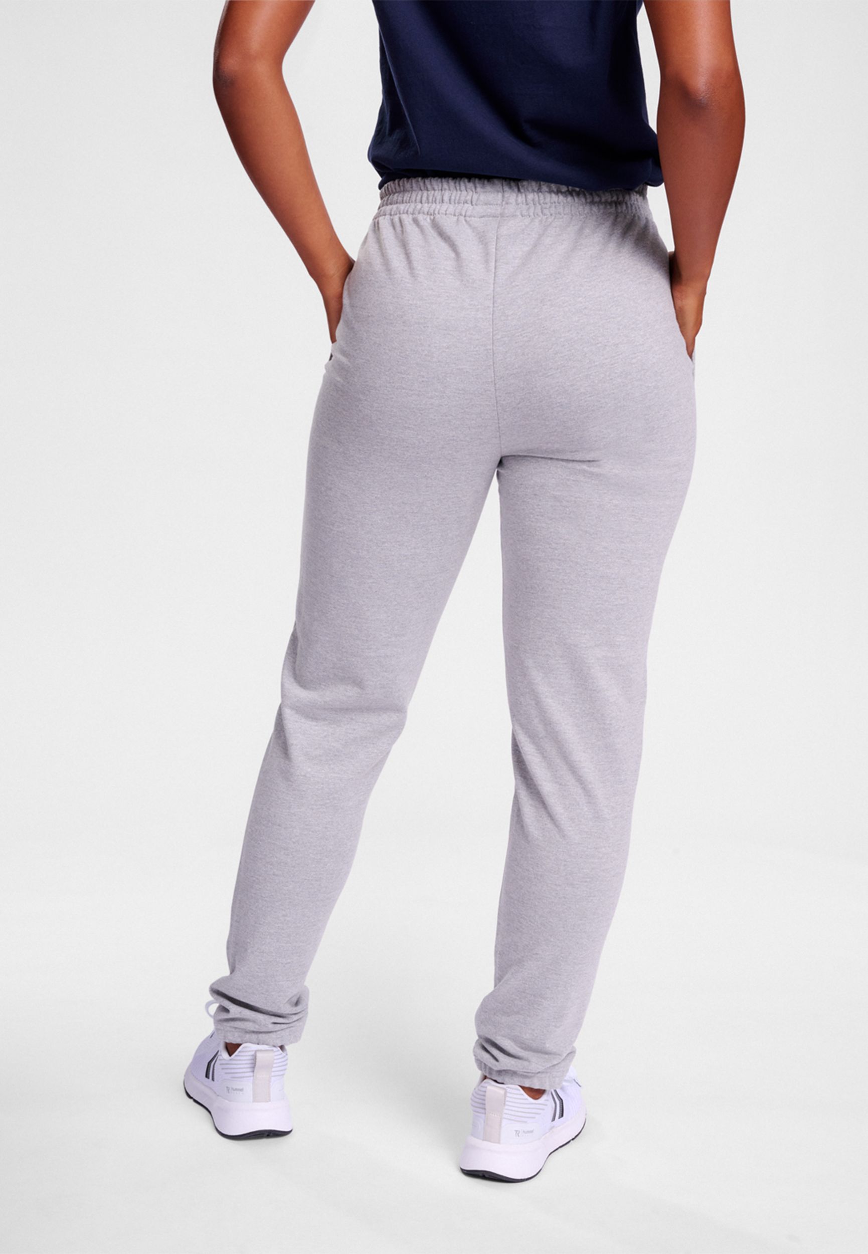 Bequeme Jogginghose Sportliches Design für Training und Freizeit. Bequeme Jogginghose Sportliches Design für Training und Freizeit.