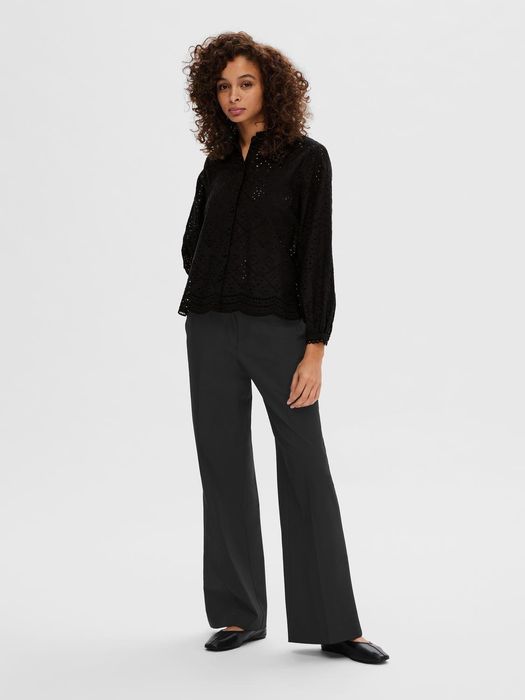 Selected Femme SELECTED FEMME Bluse mit Lochstickerei Design Feines Muschelsaum – Schwarz, Bild 6