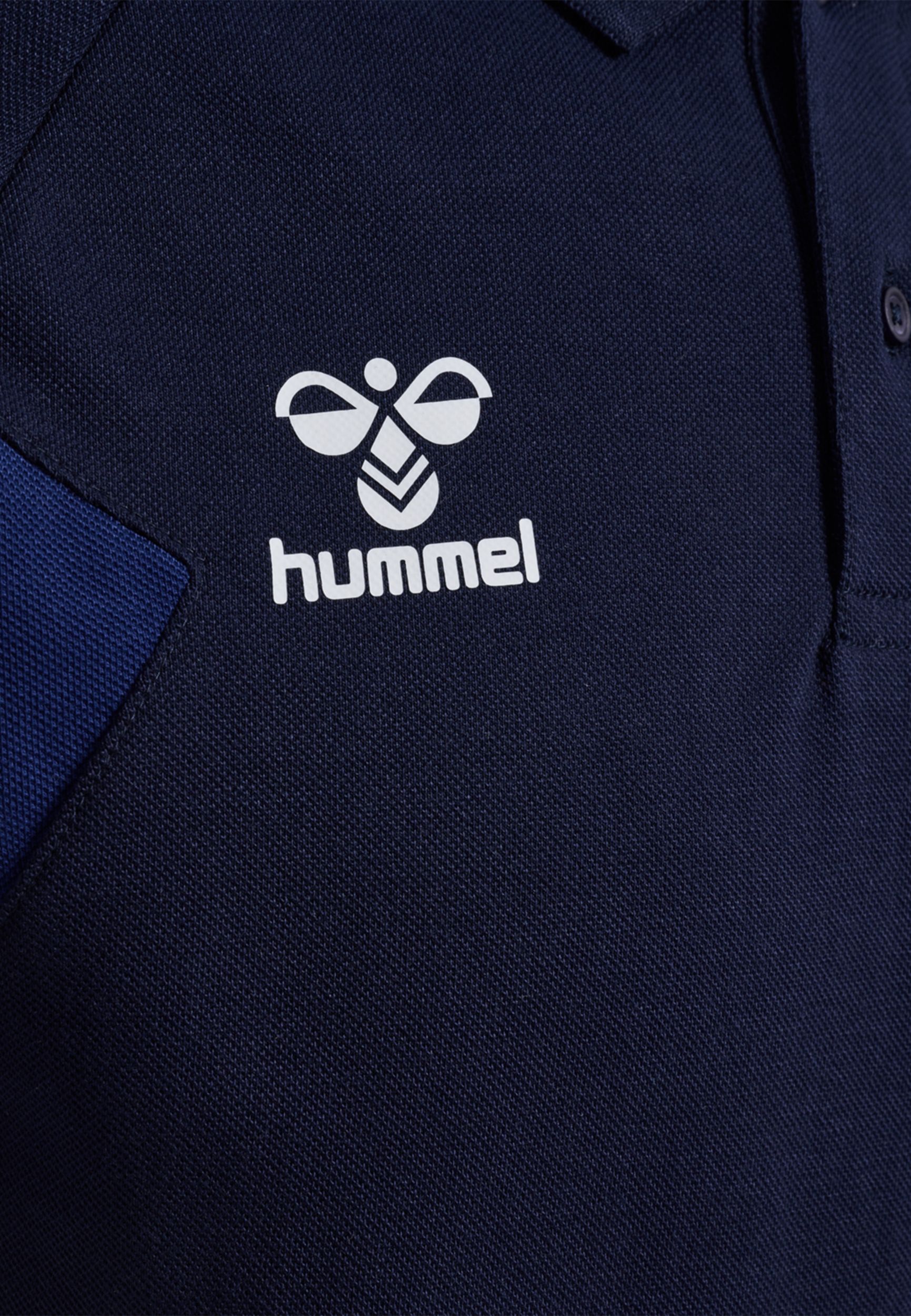 Sportliches Poloshirt mit Kontrastdetails Sportliches Poloshirt mit Kontrastdetails