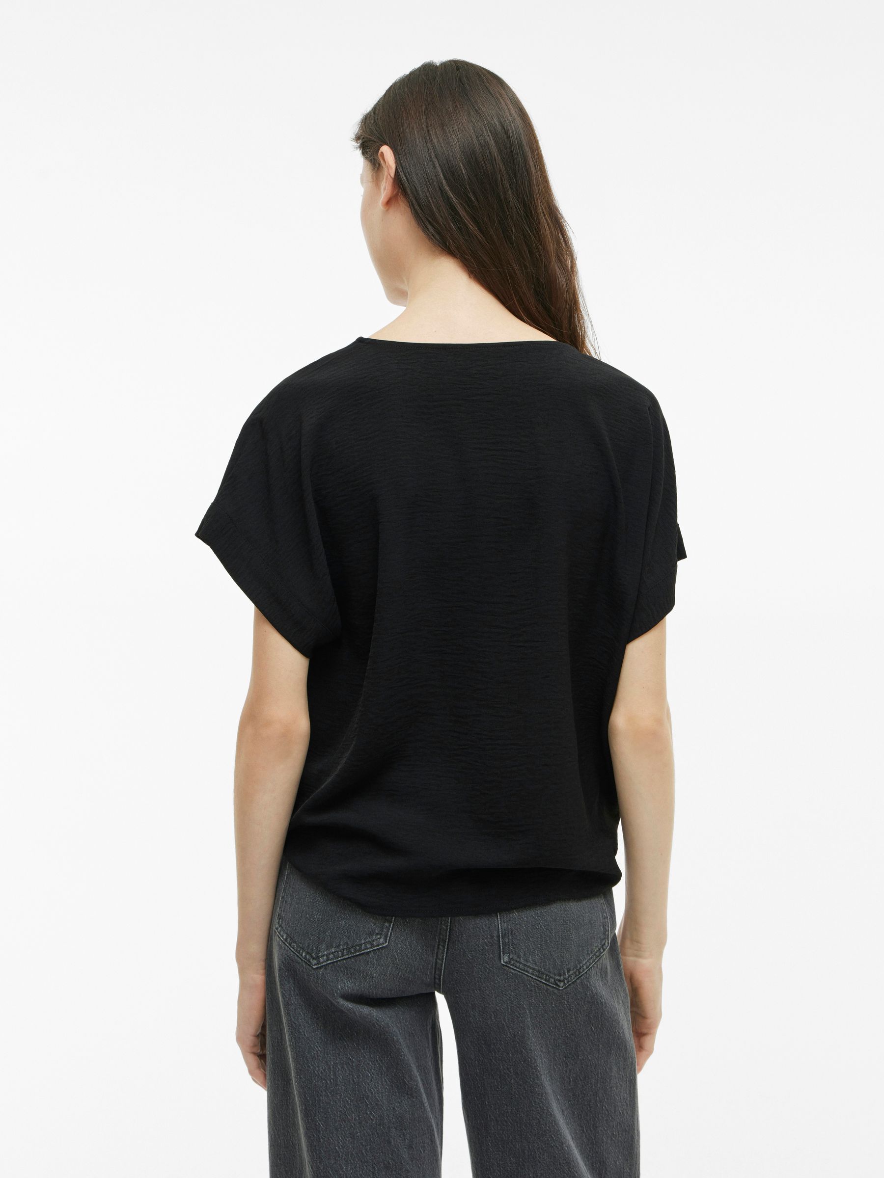 VILA_NOOS2025_4634822_14101663_5.jpg Modisches T-Shirt mit Crepe Design und Rundhalsausschnitt