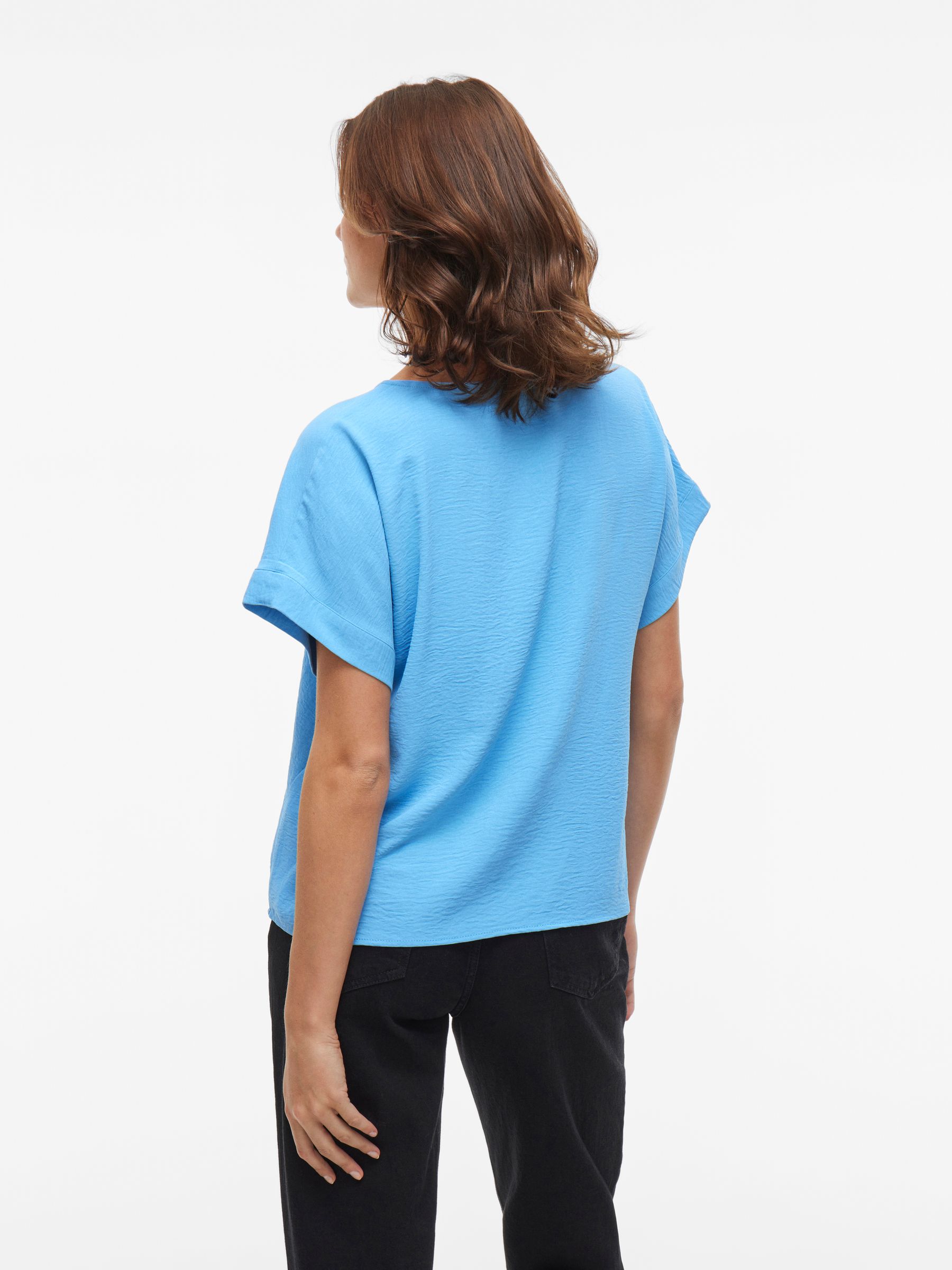 VILA_NOOS2025_4634823_14101663_5.jpg Modisches T-Shirt mit Crepe Design und Rundhalsausschnitt