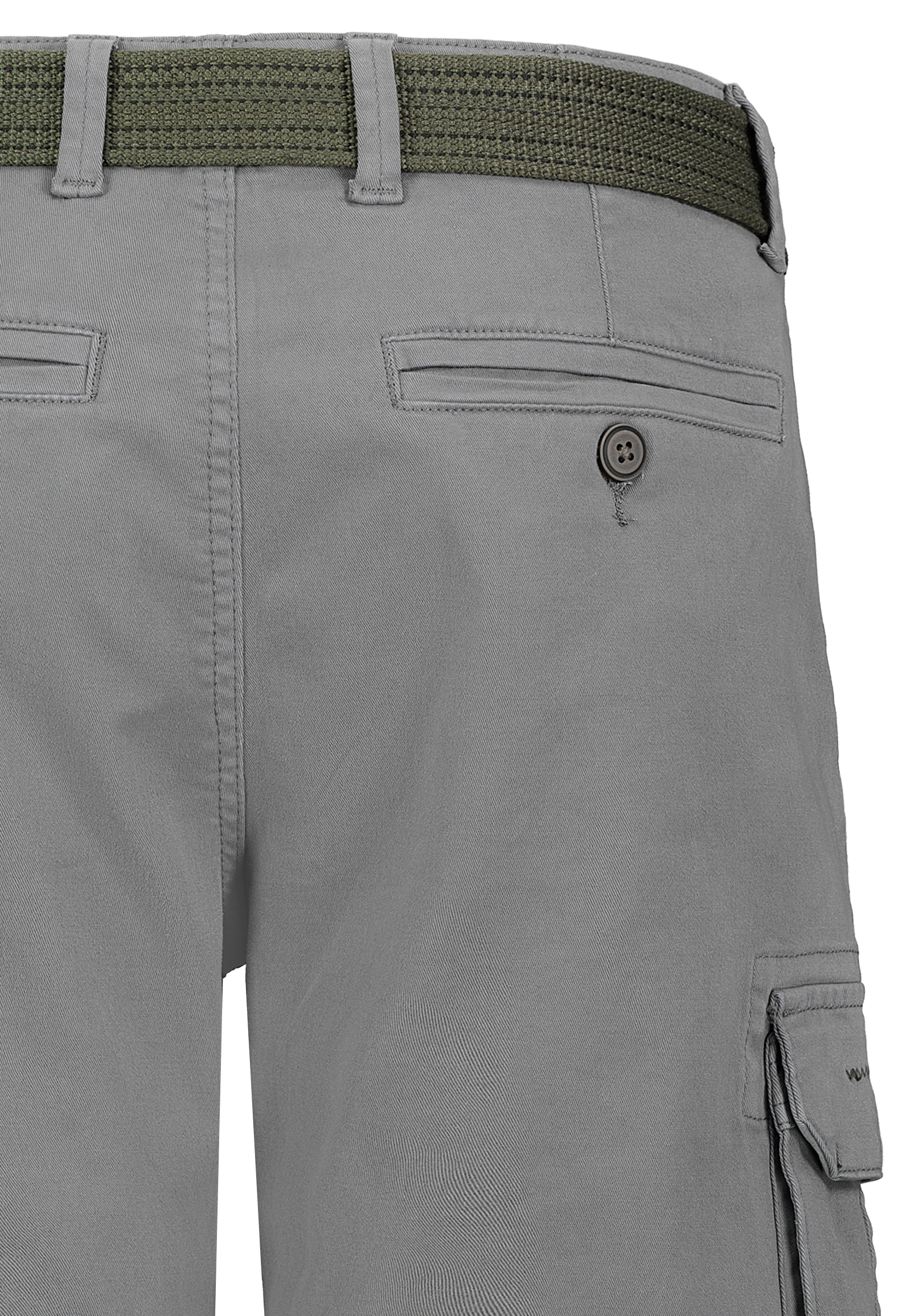 H64062BB62370KA1EN_23300_D3.jpg Kurze Cargo Shorts mit Gürtel und Chino Style