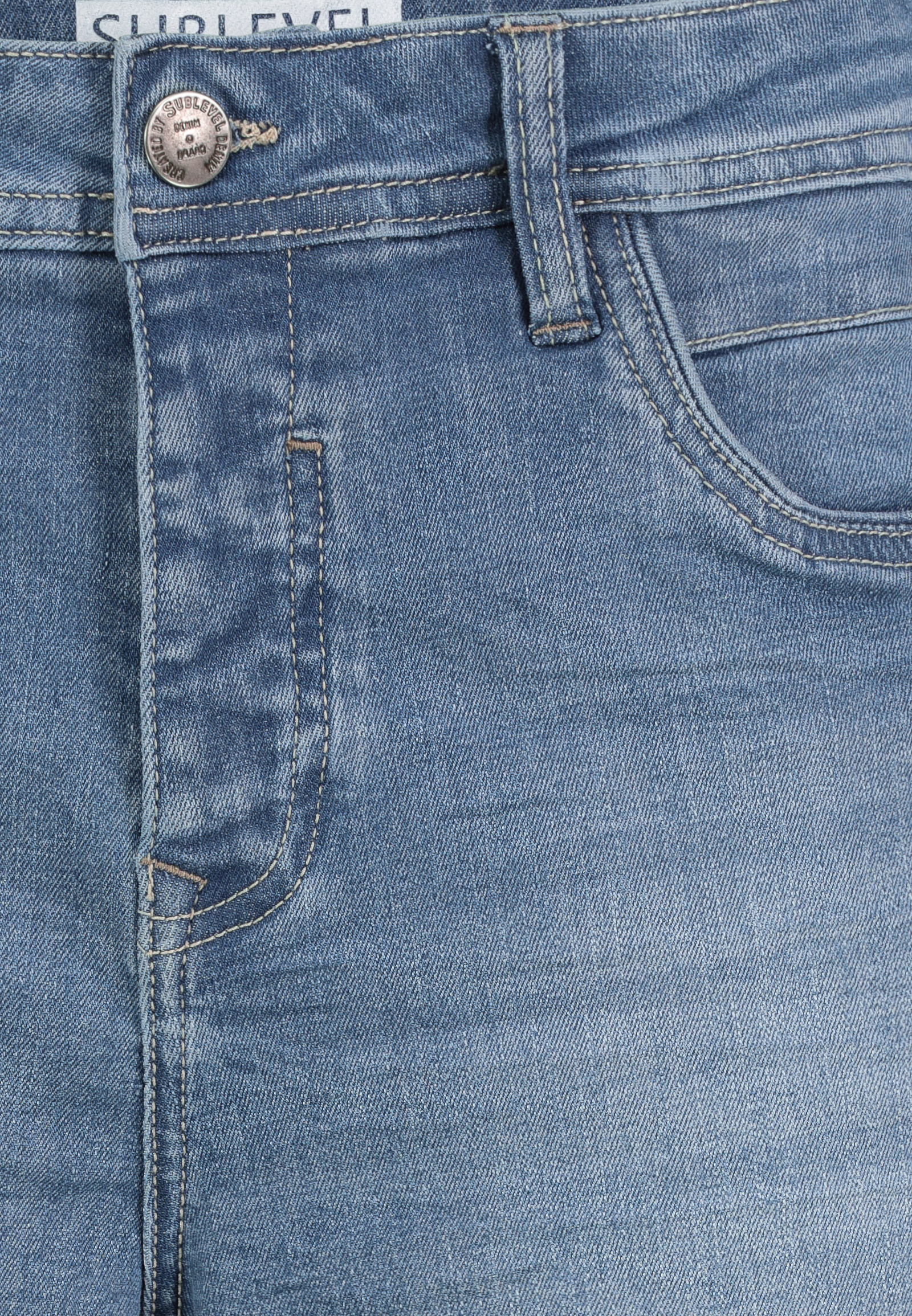 H85077BD62495KL193_19200_D1.jpg Bermuda Jeans-Shorts mit umgeschlagenem Saum
