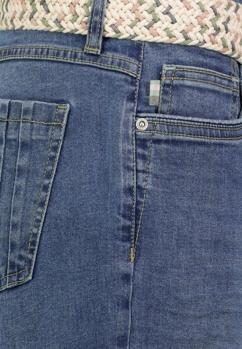 Sublevel Denim Bermuda Jeans Shorts mit Flechtgürtel und Umschlag – Blau, Bild 5