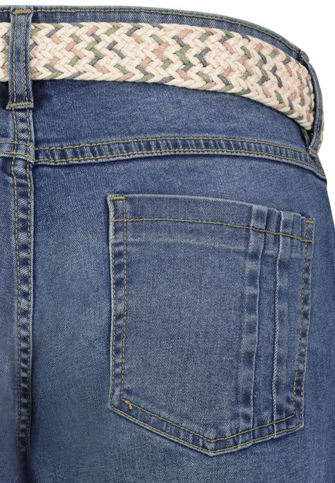 Sublevel Denim Bermuda Jeans Shorts mit Flechtgürtel und Umschlag – Blau, Bild 4