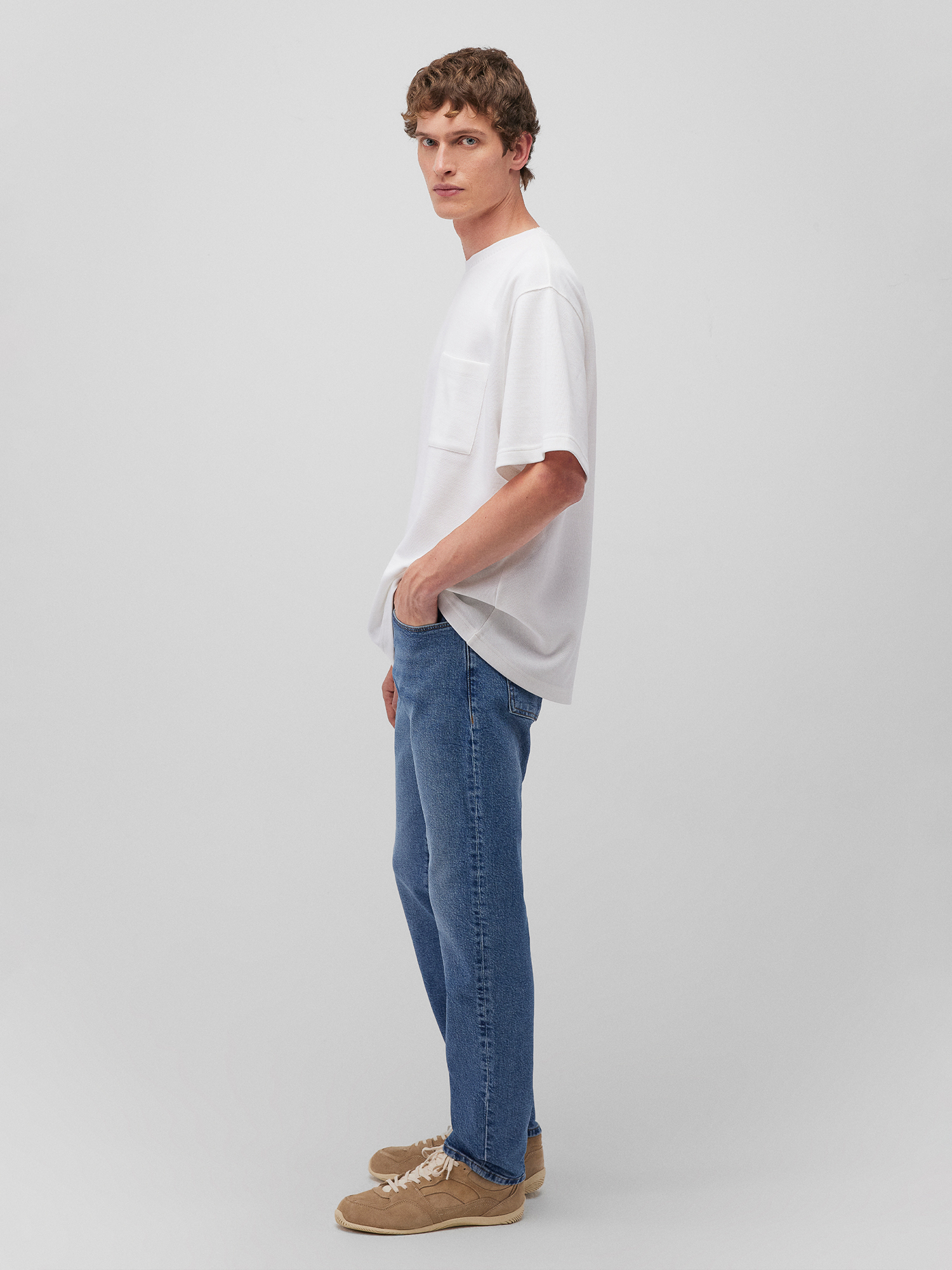 Mavi_25Spring1_sugar-swizzle_0612492-83043_4.jpg Oversize T-Shirt mit Brusttasche und Rundhalsausschnitt