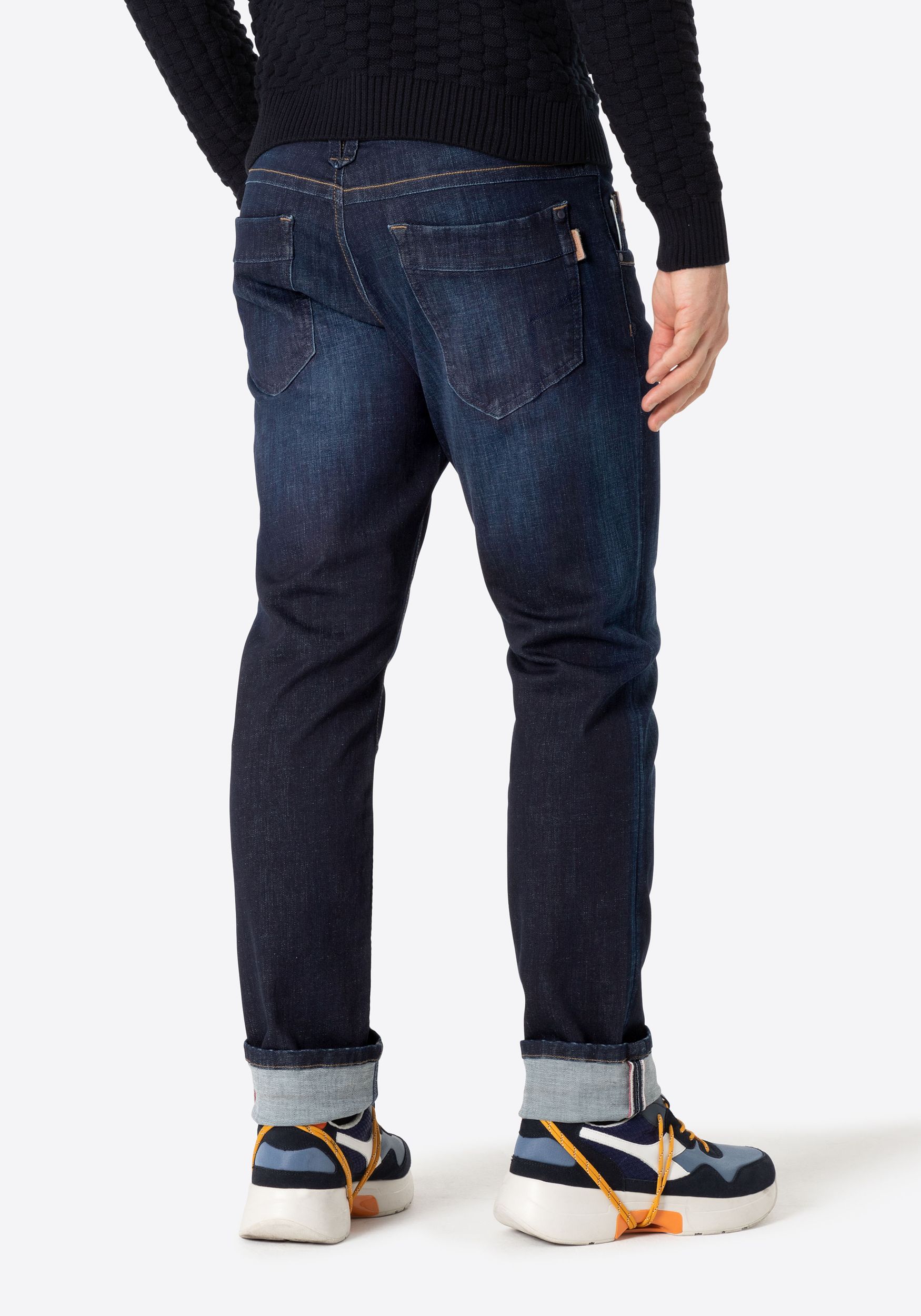 TIMEZONE-Gmb_FW24_3826_27-10081-00-3230_4.jpg Herrenjeans mit geradem Schnitt und Taschen