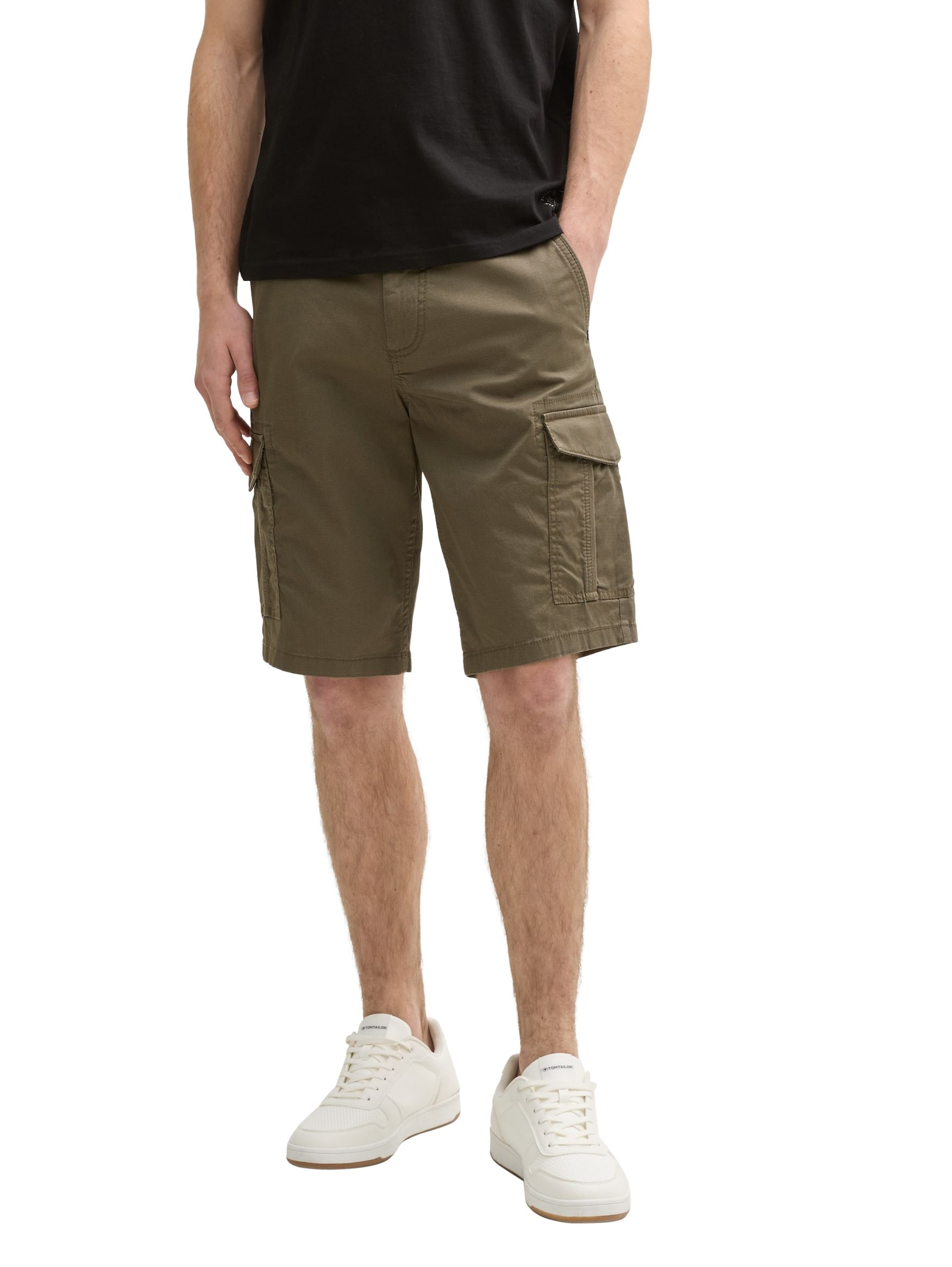Tom-Tailor_202506_37215_1044709_2.jpg Cargo-Bermudashorts mit Taschen Chino Shorts