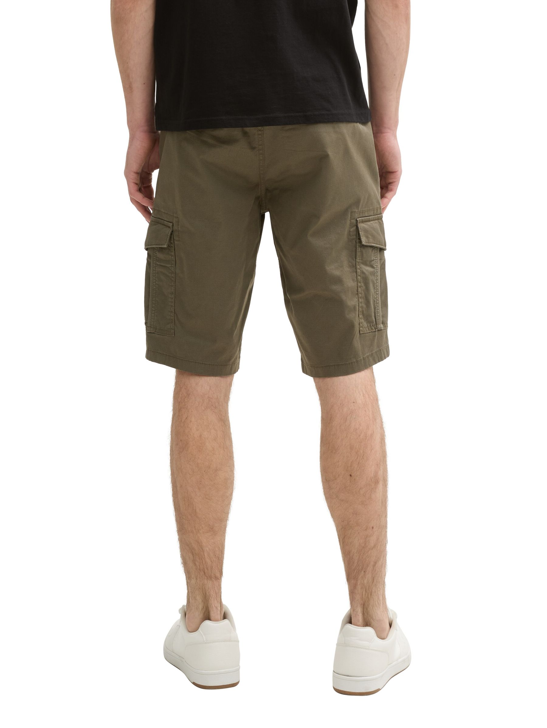 Tom-Tailor_202506_37215_1044709_3.jpg Cargo-Bermudashorts mit Taschen Chino Shorts
