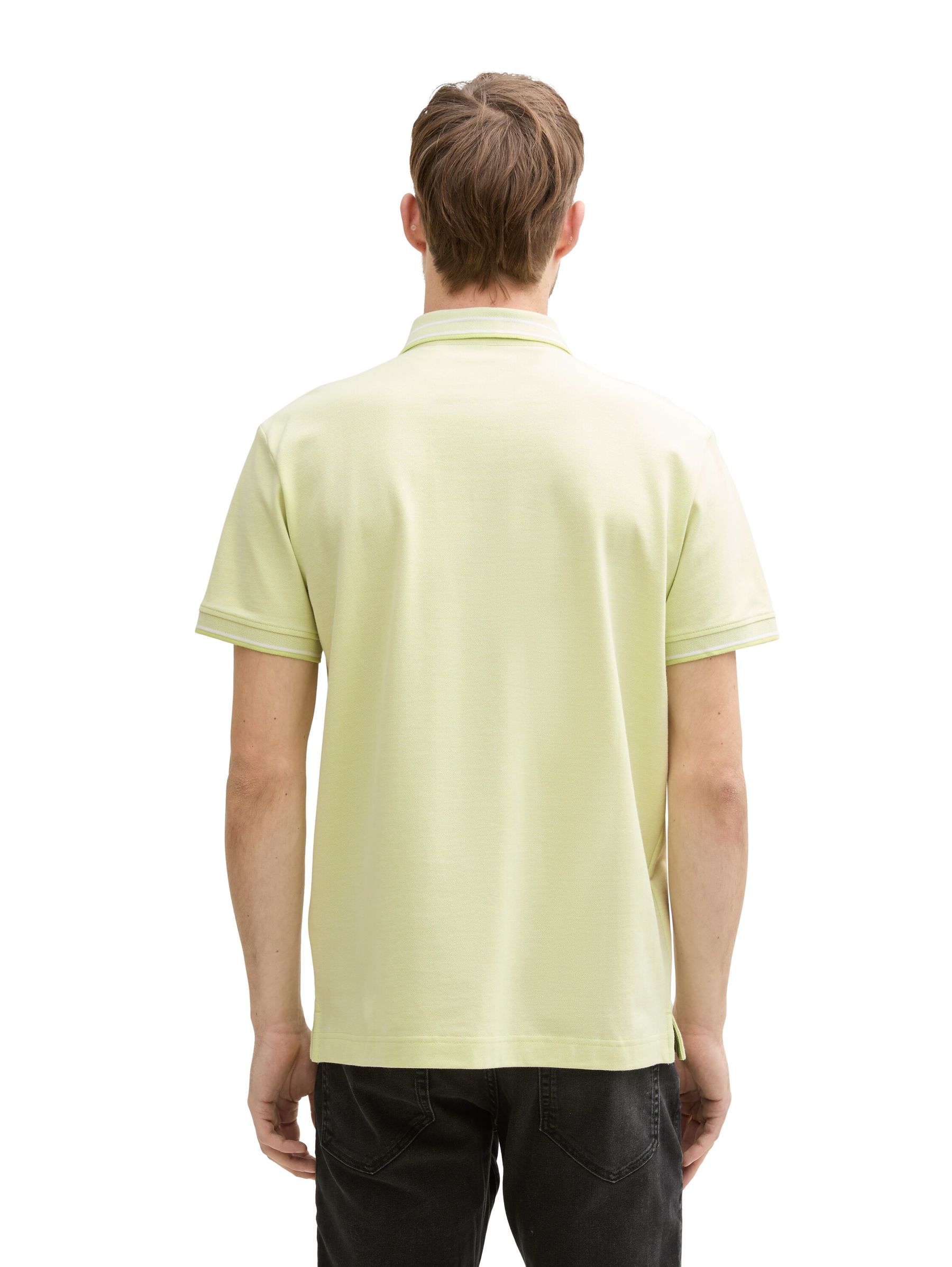 Tom-Tailor_202506_37704_1045629_3.jpg Polo-Shirt mit Kontraststreifen und Logo-Patch, kurzärmlig
