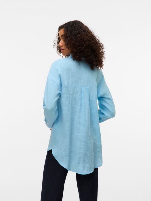 Vero Moda Locker geschnittene Langarmbluse mit Knopfleiste – Blau, Bild 3