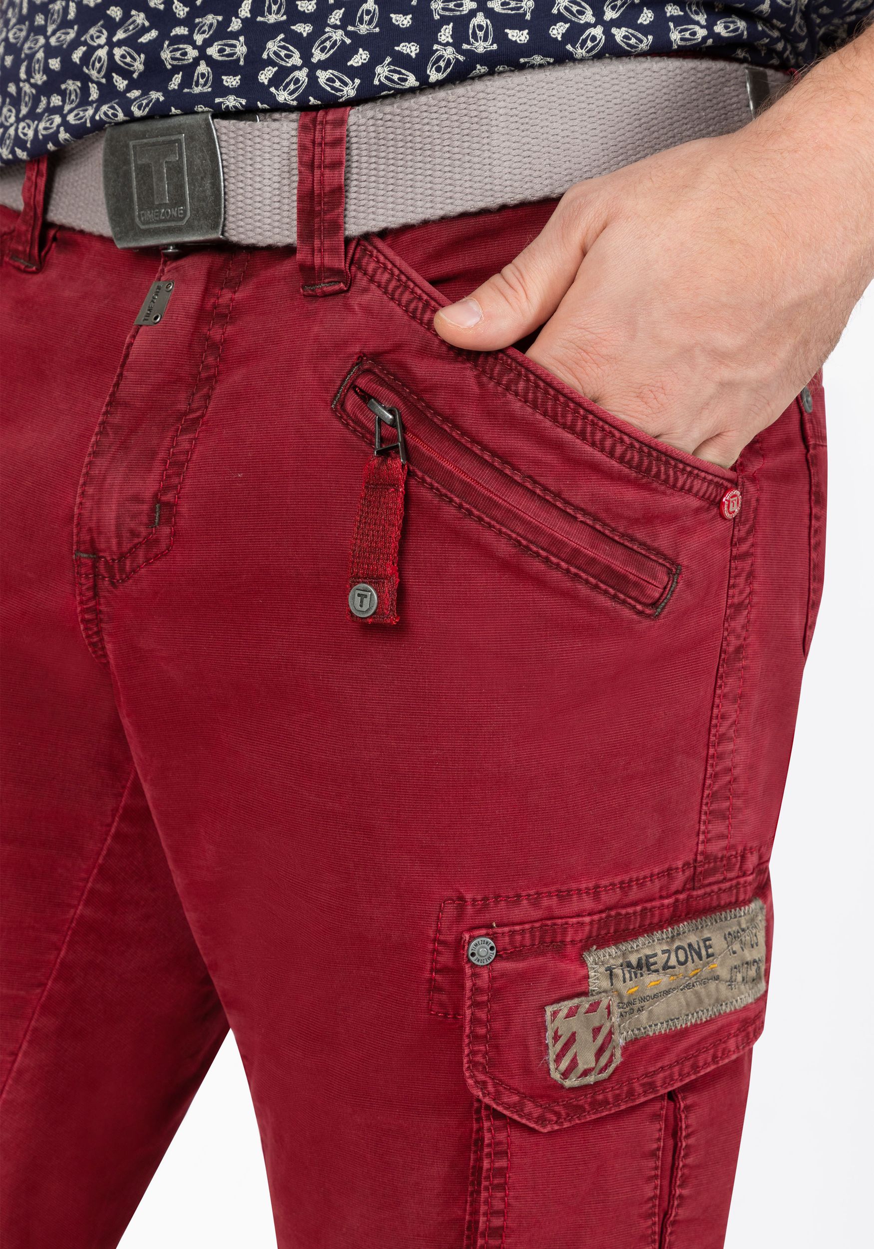 TIMEZONE-Gmb_SS25_5192_24-10051-06-1202_5.jpg Cargo Jeans Shorts mit Gürtel und Festem Stoff