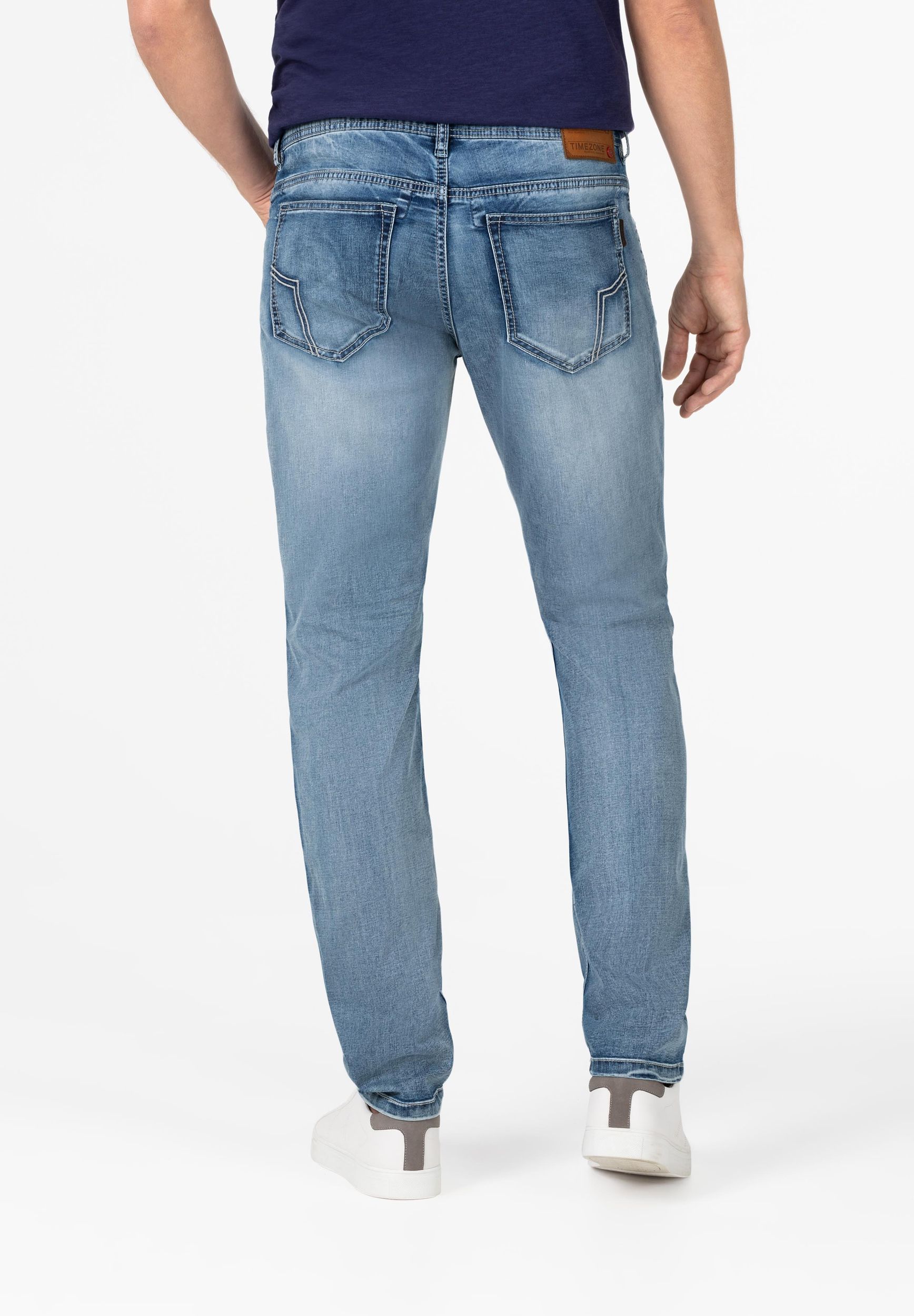 TIMEZONE-Gmb_990_3039_27-10064-00-3014_4.jpg Slim-Fit Jeans mit Fade-Effekt und Stretch