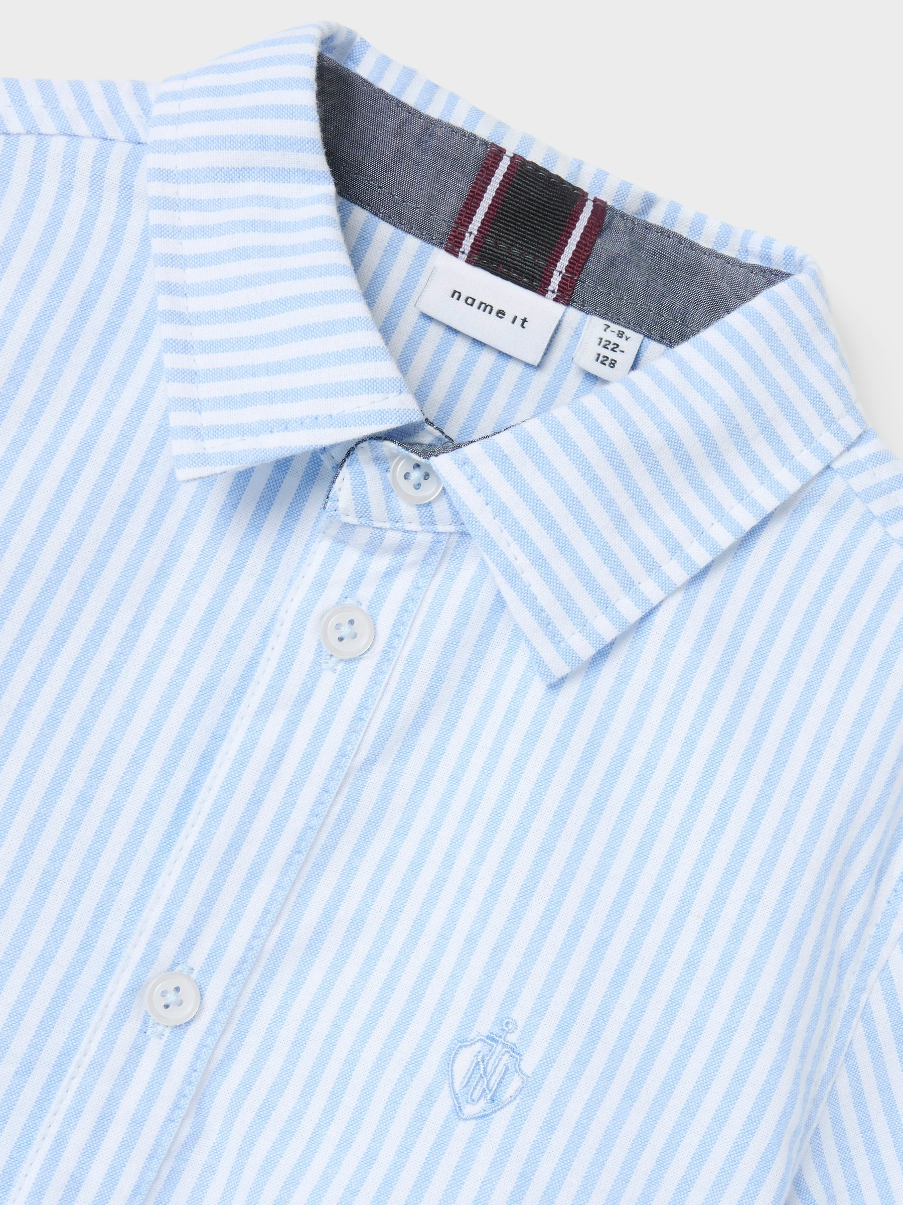 NAME-IT_NOOS2025_4747195_13218953_2.jpg Kurzarm-Hemd mit Button-Down-Kragen und Logo