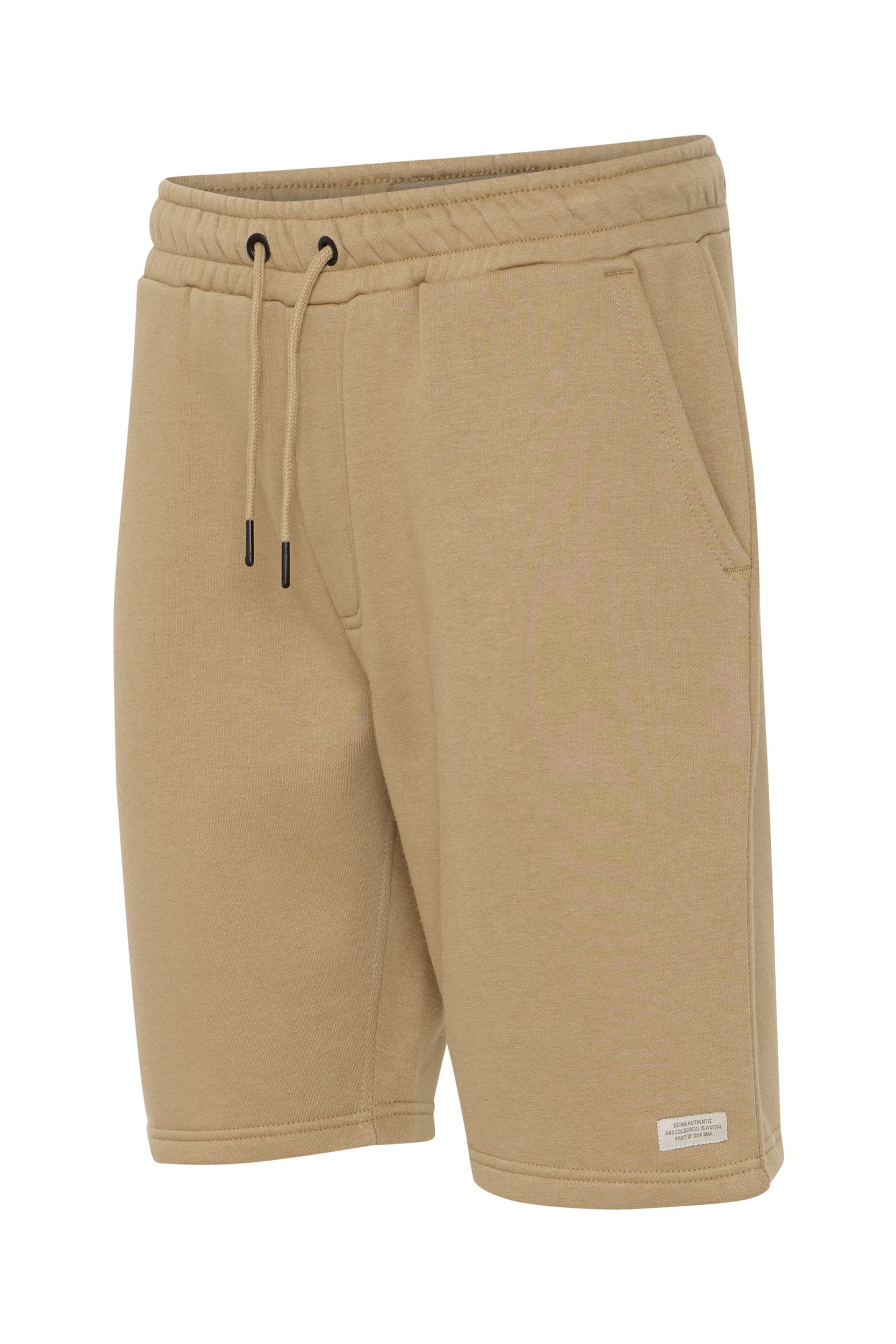 Blend_NOOS_171118_20714198-171118_3.jpg Kurze Sporthose mit Kordelzug und Seitentaschen