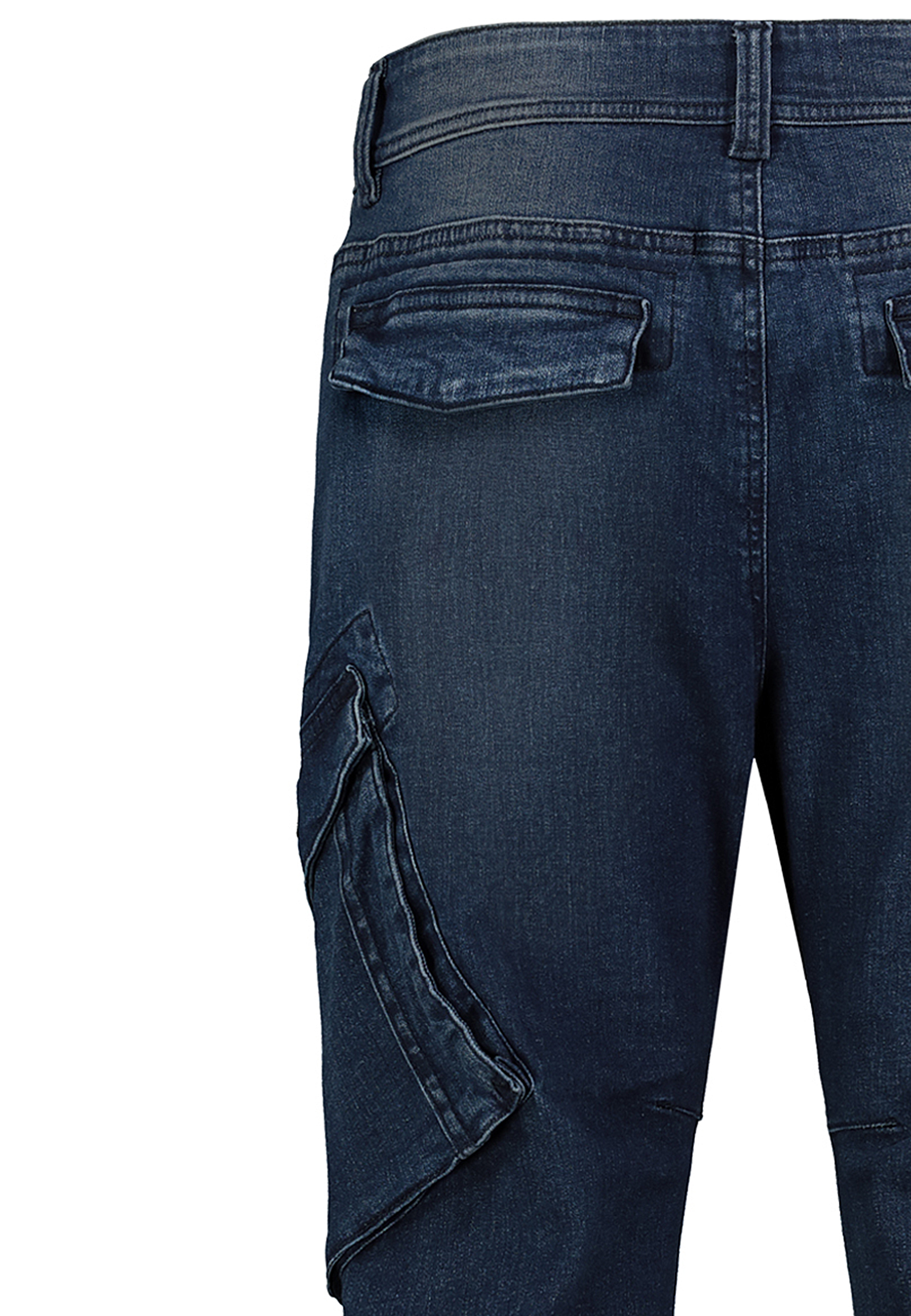 Jeans mit Cargotaschen und ausgefranstem Detail Jeans mit Cargotaschen und ausgefranstem Detail