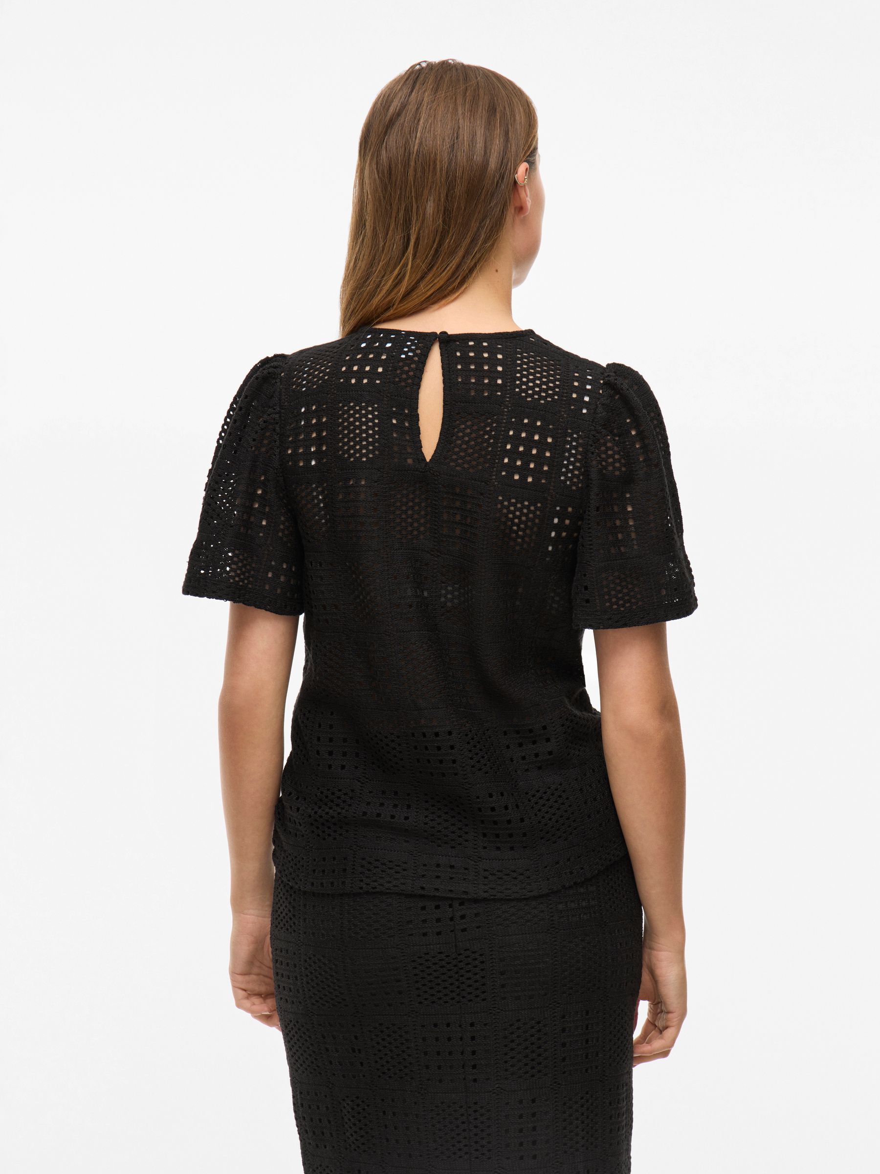 VILA_SpringSummer2025_4736701_14106577_4.jpg Gestrickte Bluse mit Loch Muster, Kurzarm