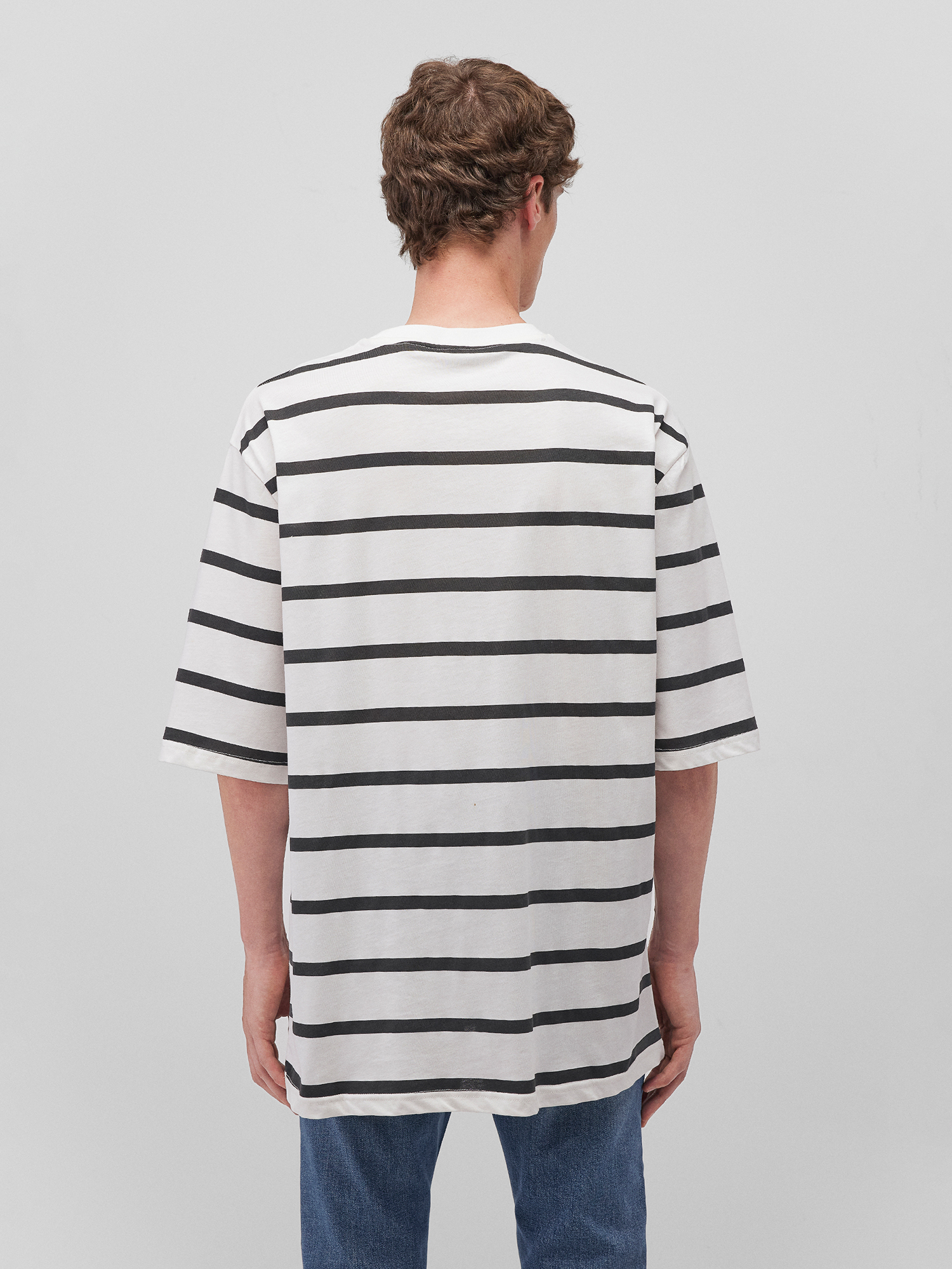 Mavi_25Spring1_antique-white_0612512-70057_2.jpg Gestreiftes T-Shirt mit Oversized-Passform und Rundhalsausschnitt
