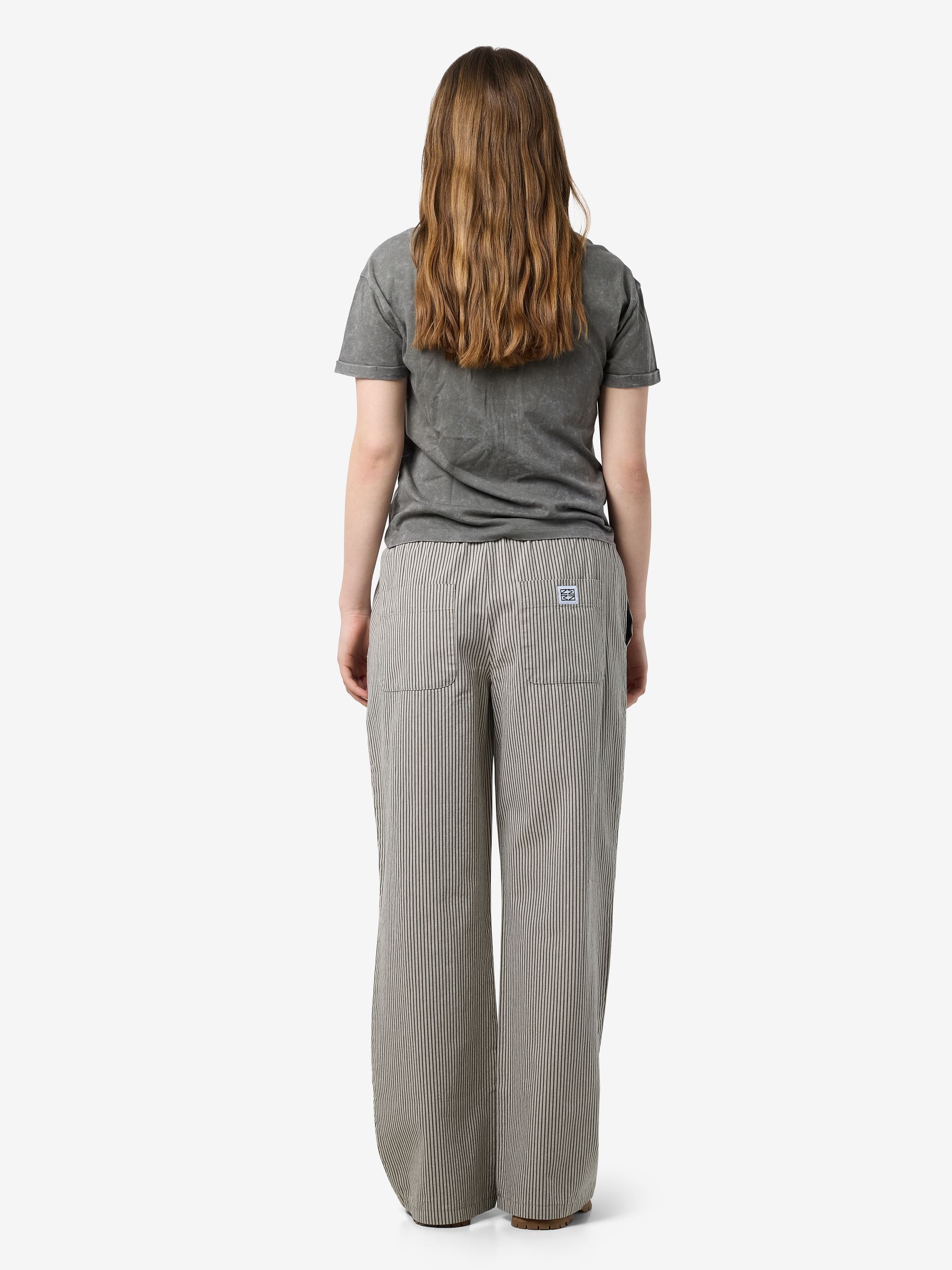 NOISY-MAY_Springsummer_4761878_27033739_7.jpg Gestreifte Culotte-Hose mit Kordelzug und Taschen