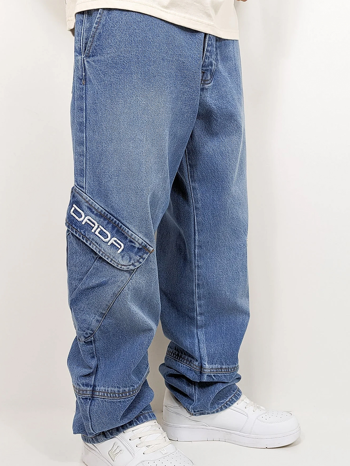 Cargo Baggy Jeans mit Taschen und DADA Stitch Cargo Baggy Jeans mit Taschen und DADA Stitch