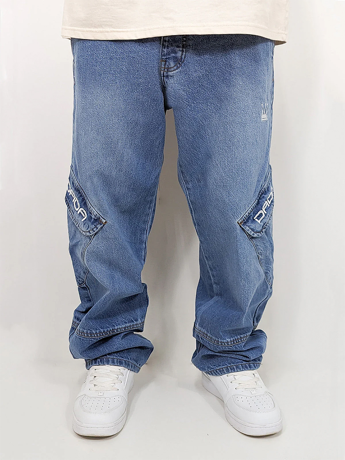 Cargo Baggy Jeans mit Taschen und DADA Stitch Cargo Baggy Jeans mit Taschen und DADA Stitch