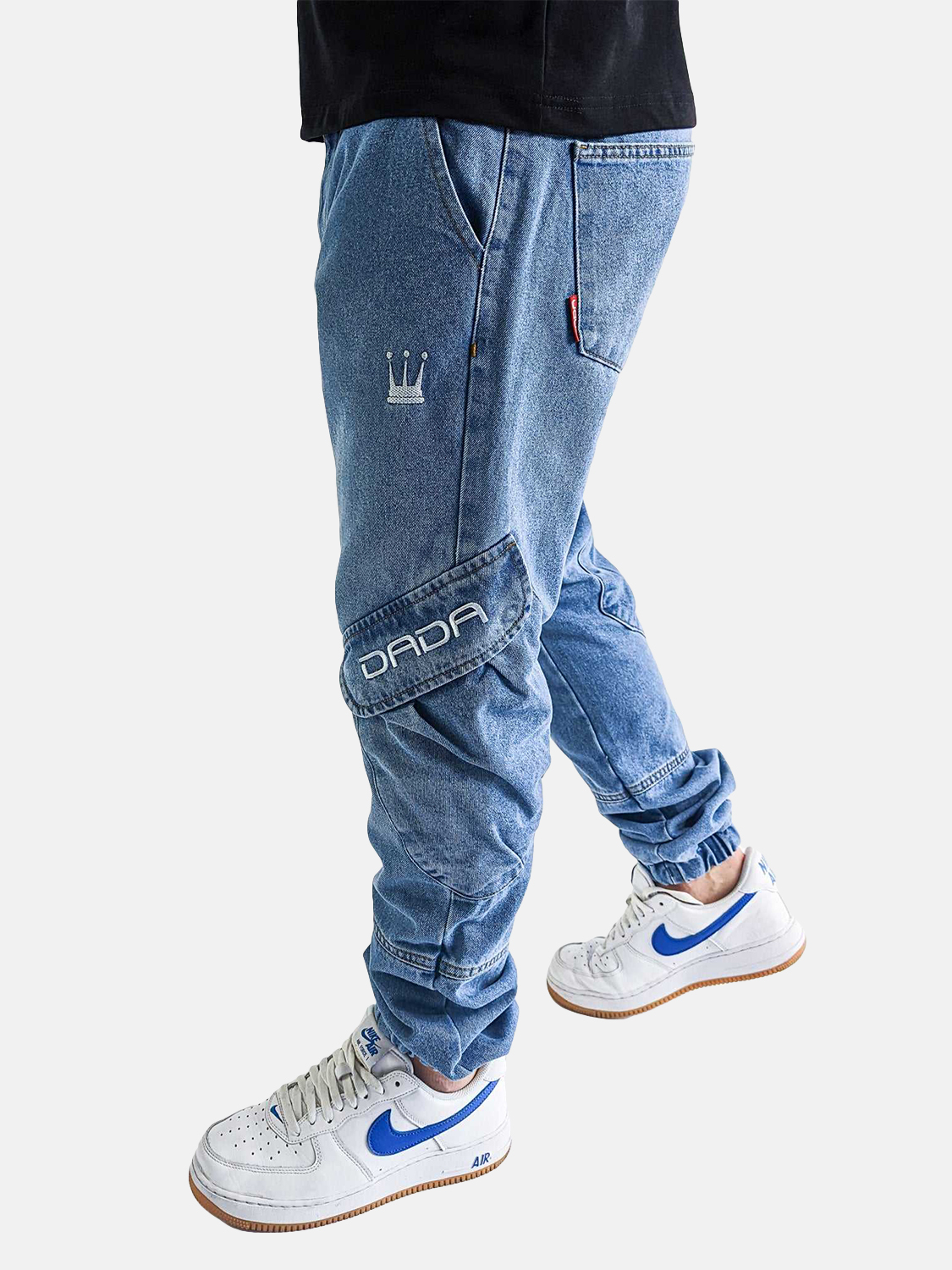 Cargo Jogger Jeans Light Blue Denim mit Anti-Fit Schnitt Cargo Jogger Jeans Light Blue Denim mit Anti-Fit Schnitt