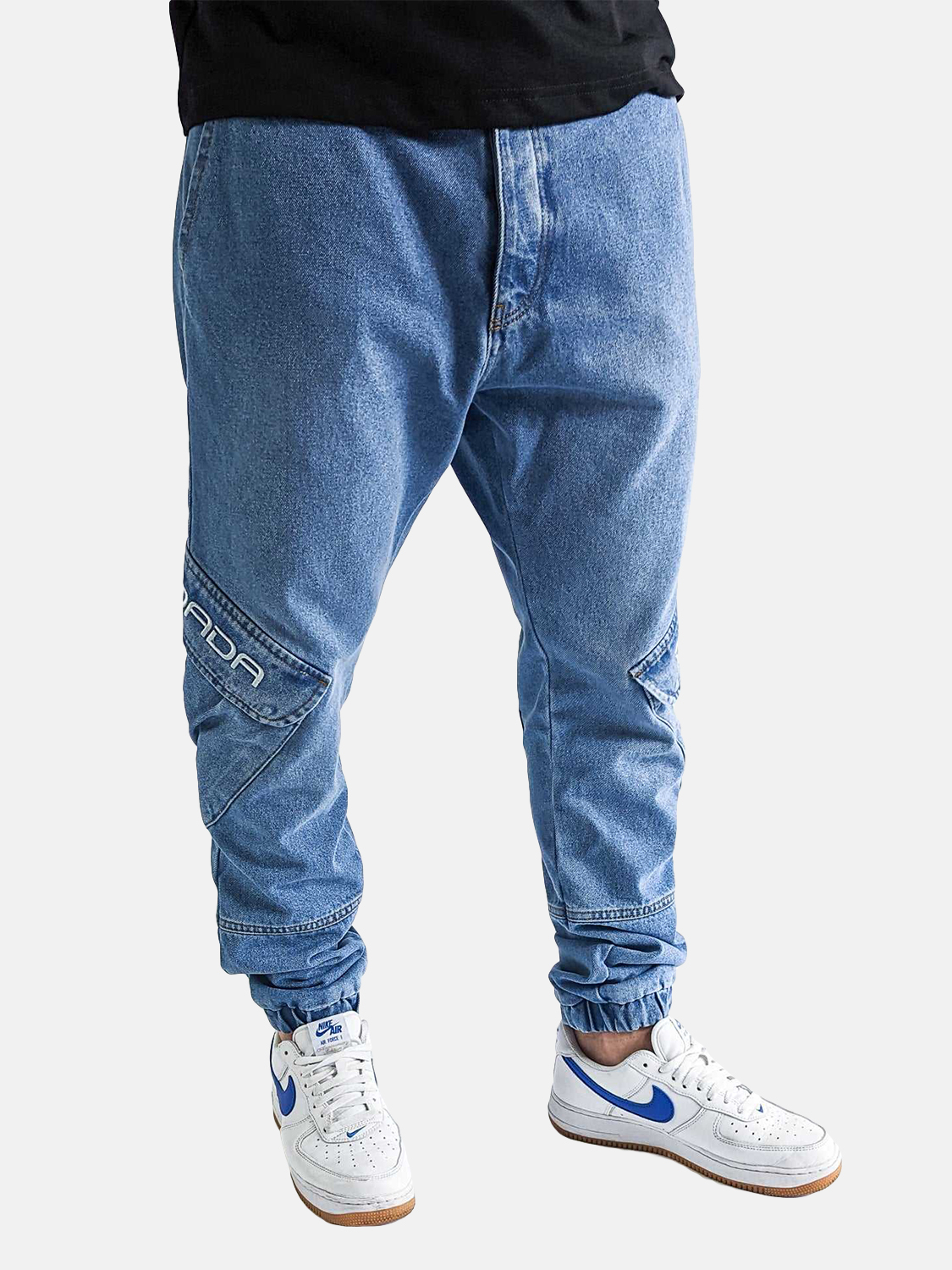 Cargo Jogger Jeans Light Blue Denim mit Anti-Fit Schnitt Cargo Jogger Jeans Light Blue Denim mit Anti-Fit Schnitt